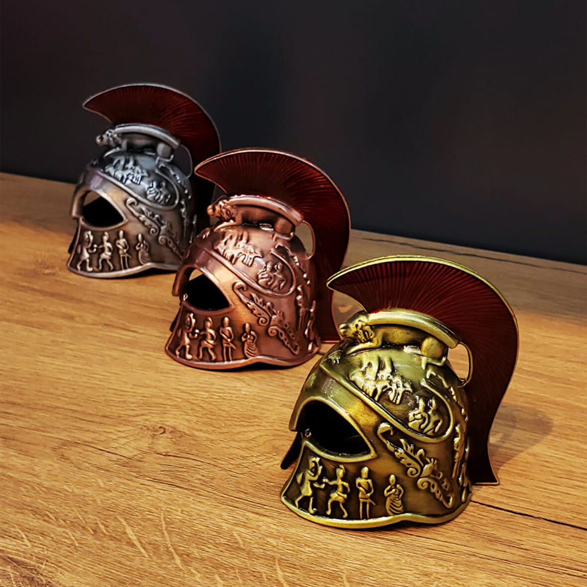 Periboia Metal Dekoratif Şövalye Miğferi