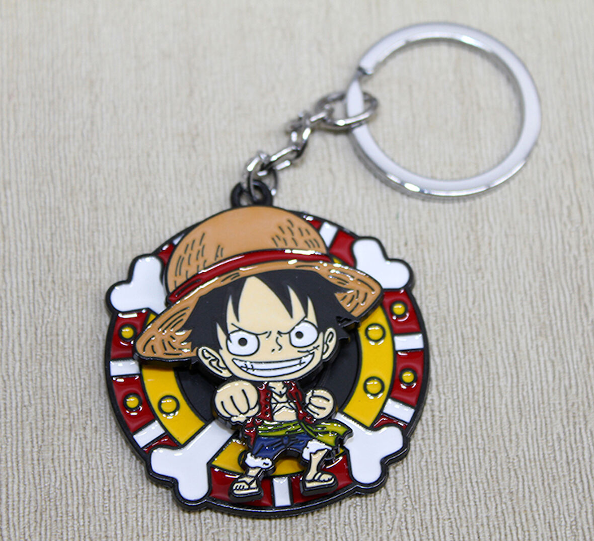 Metal Dönen Luffy Anahtarlık 