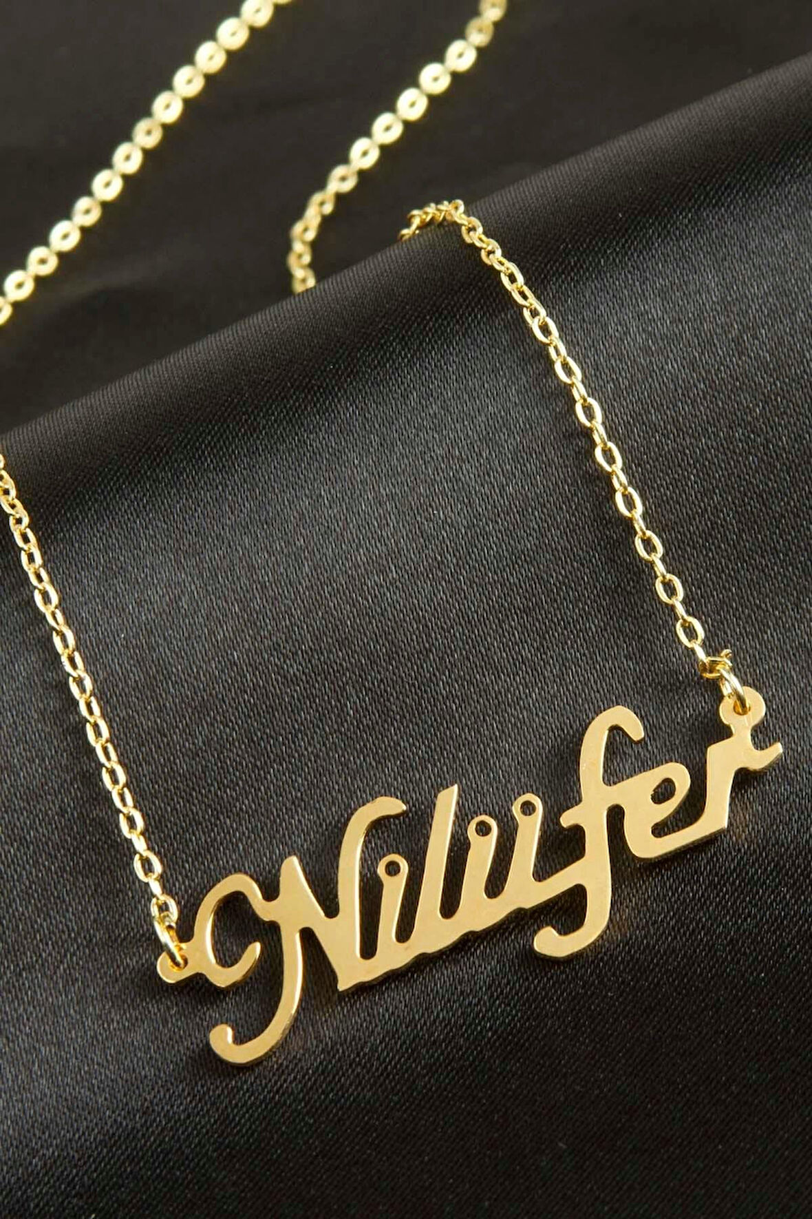 Nilüfer İsimli Kolye (Kişiye Özel)