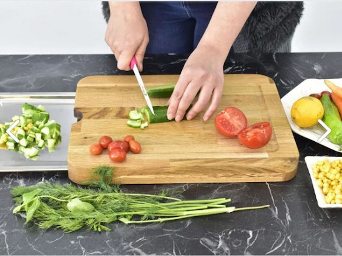 Pratik Tepsili Ahşap Kesme Tahtası 