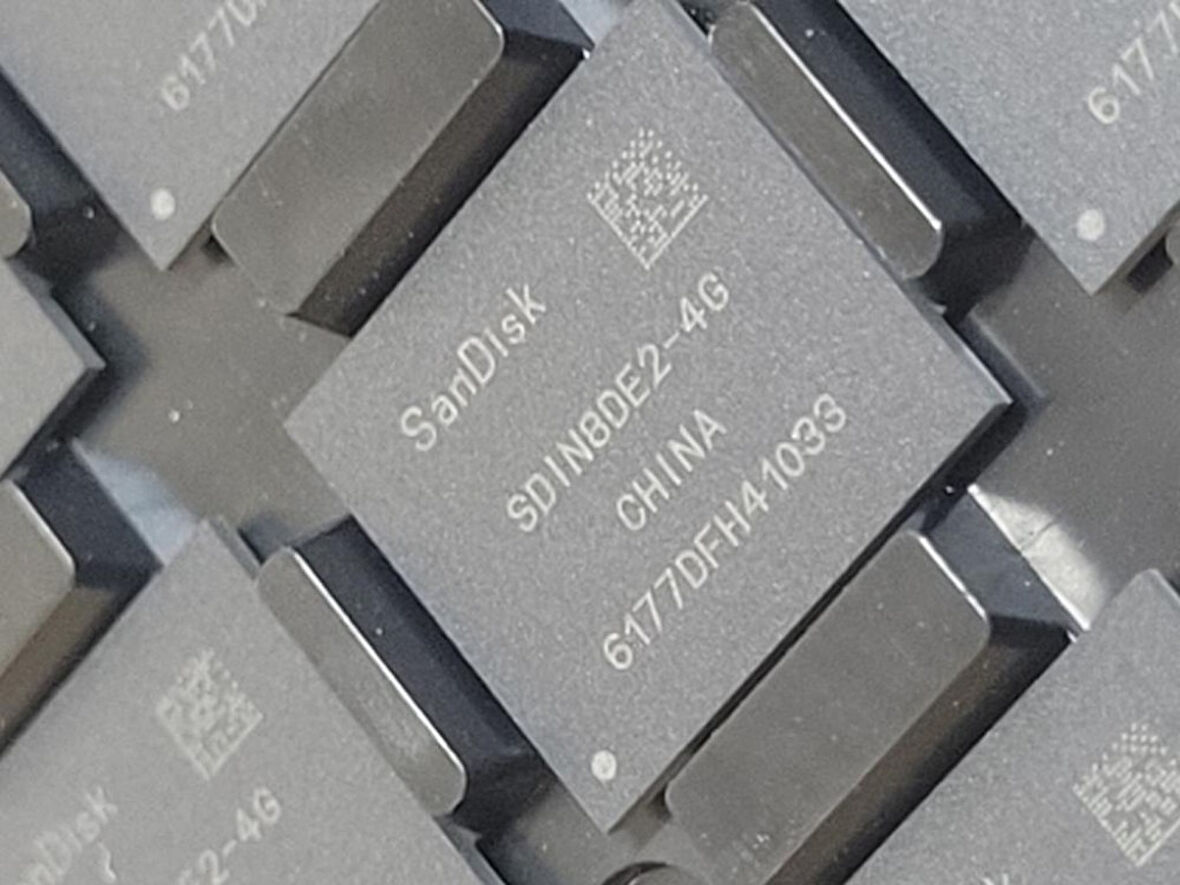 SDIN8DE2-4G 4GB EMMC