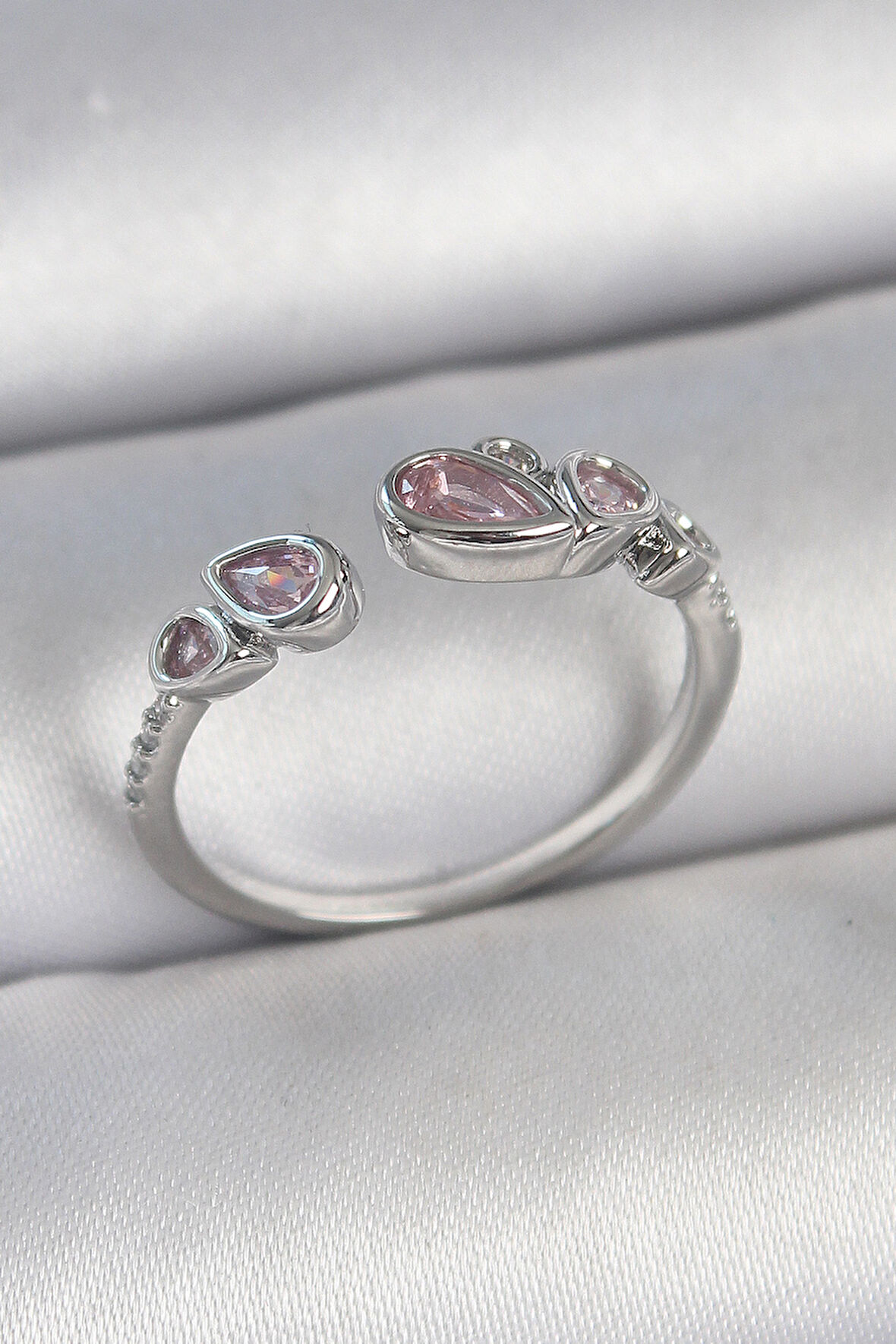 Pirinç Gümüş Renk Pembe Damla Zirkon Taşlı Ayarlanabilir Model Kadın Yüzük