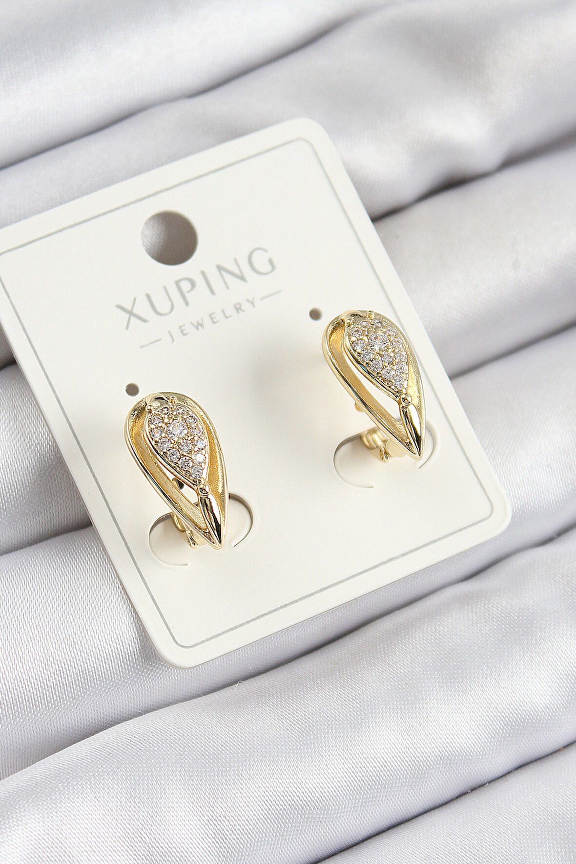 Xuping Zirkon Taşlı Damla Model Gold Renk Kadın Küpe