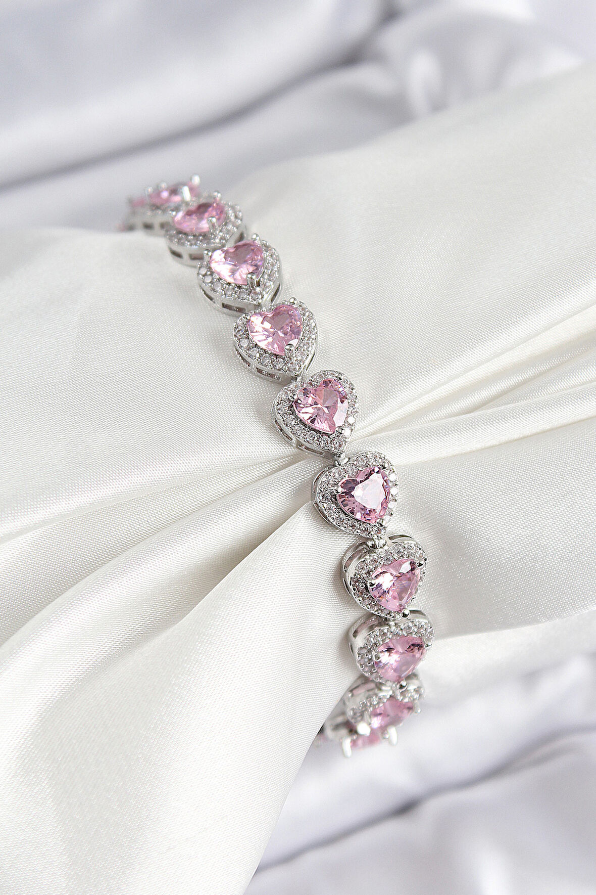 Pirinç Zirkon Taşlı Pembe Kalp Baget Model Gümüş Renk VIP Seri Kadın Bileklik