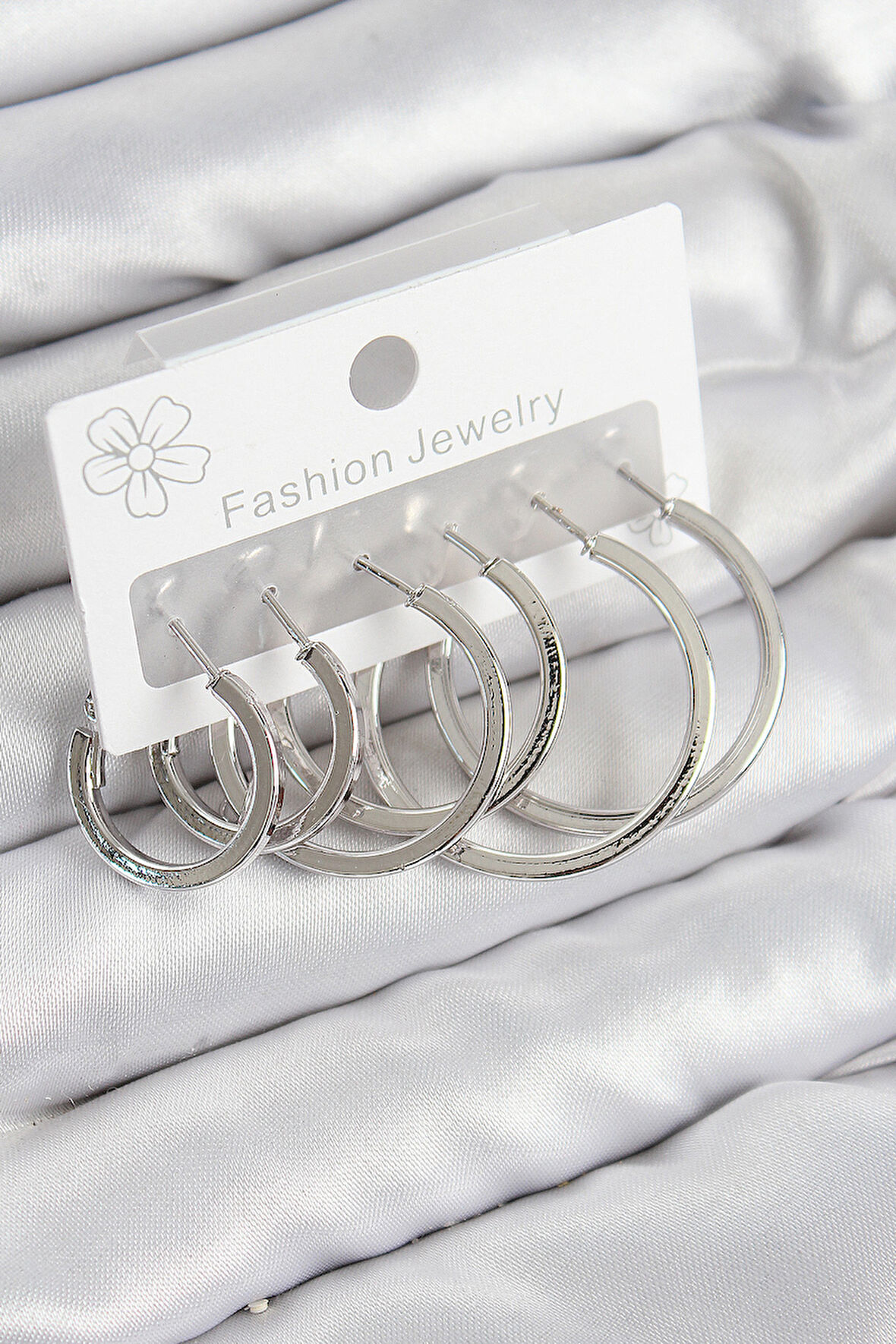 Pirinç Halka Model Gümüş Renk Kadın Set Küpe