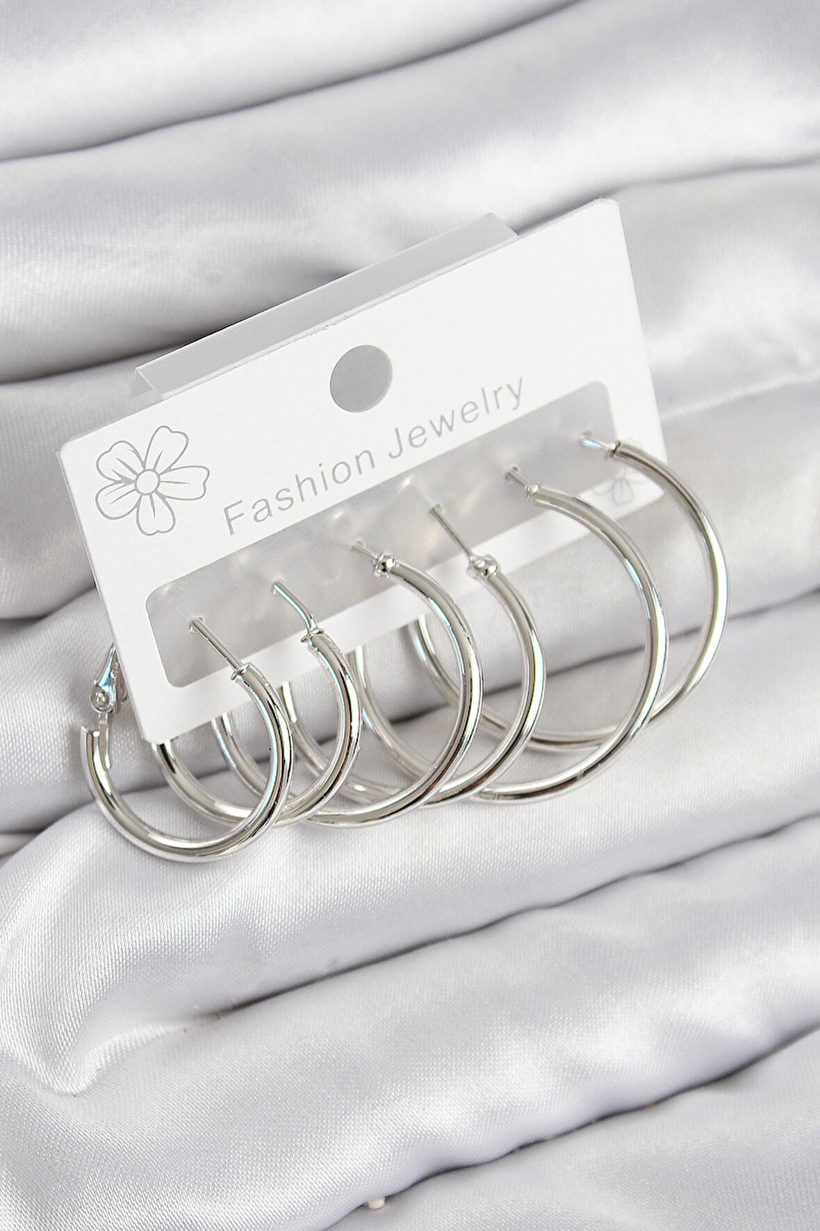 Pirinç Halka Model Gümüş Renk Kadın Set Küpe