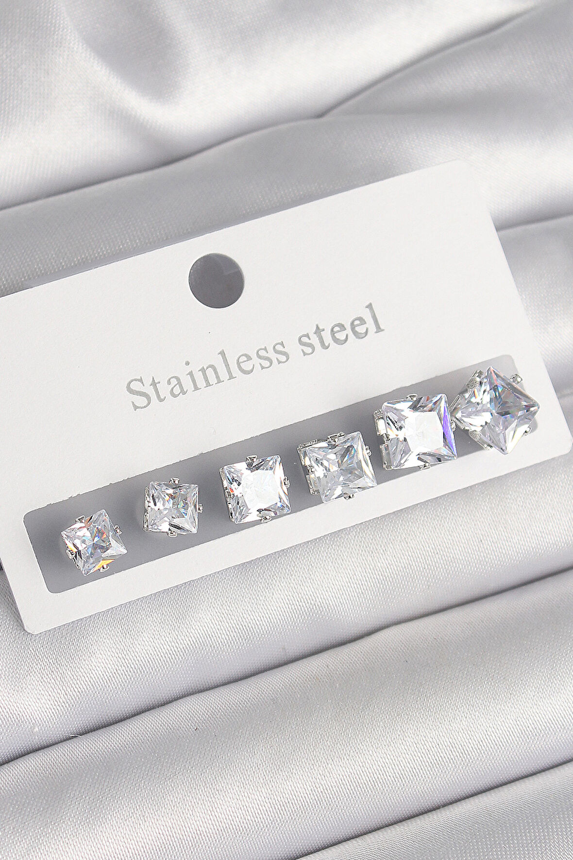 316L Çelik Gümüş Renk Kare Zirkon Taşlı Kadın Küpe Seti EB-BKP10303