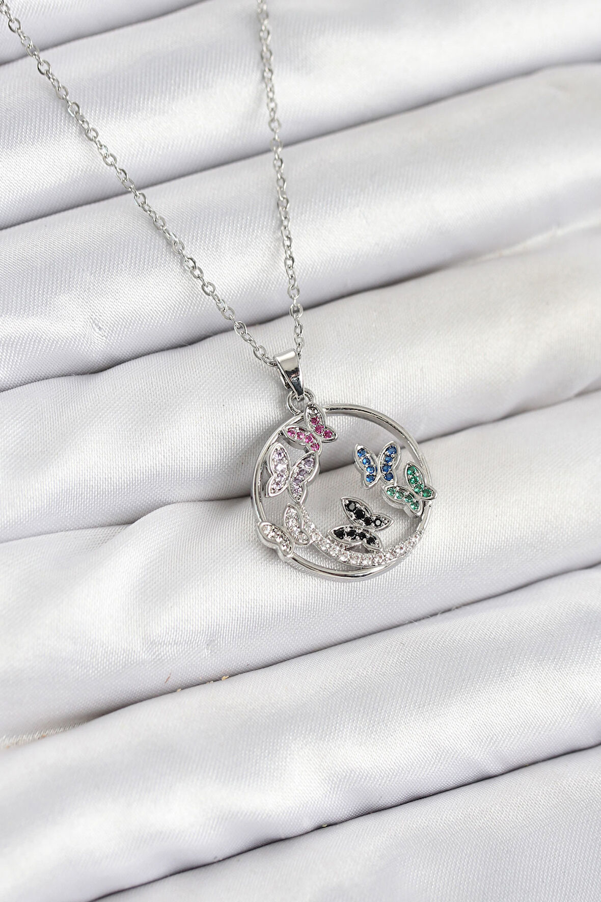 316L Çelik Zincir Gümüş Renk Zirkon Taşlı Kelebekli Kadın Kolye EB-BKO10608