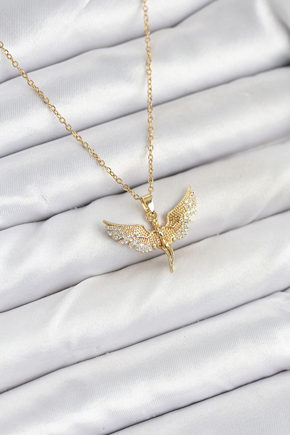 316L Çelik Zincir Gold Renk Melek Model Kadın Kolye EB-BKO10621