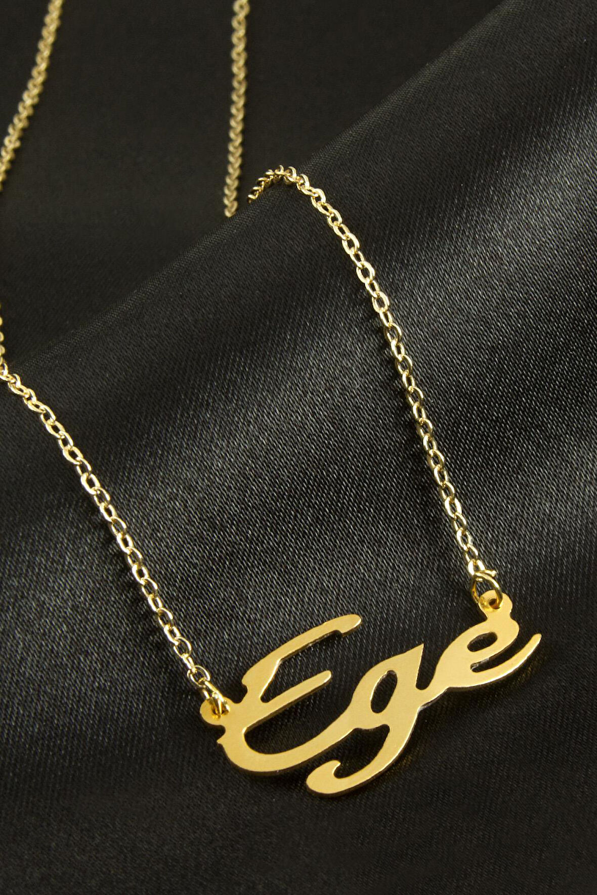 Ege İsimli Kolye (Kişiye Özel)