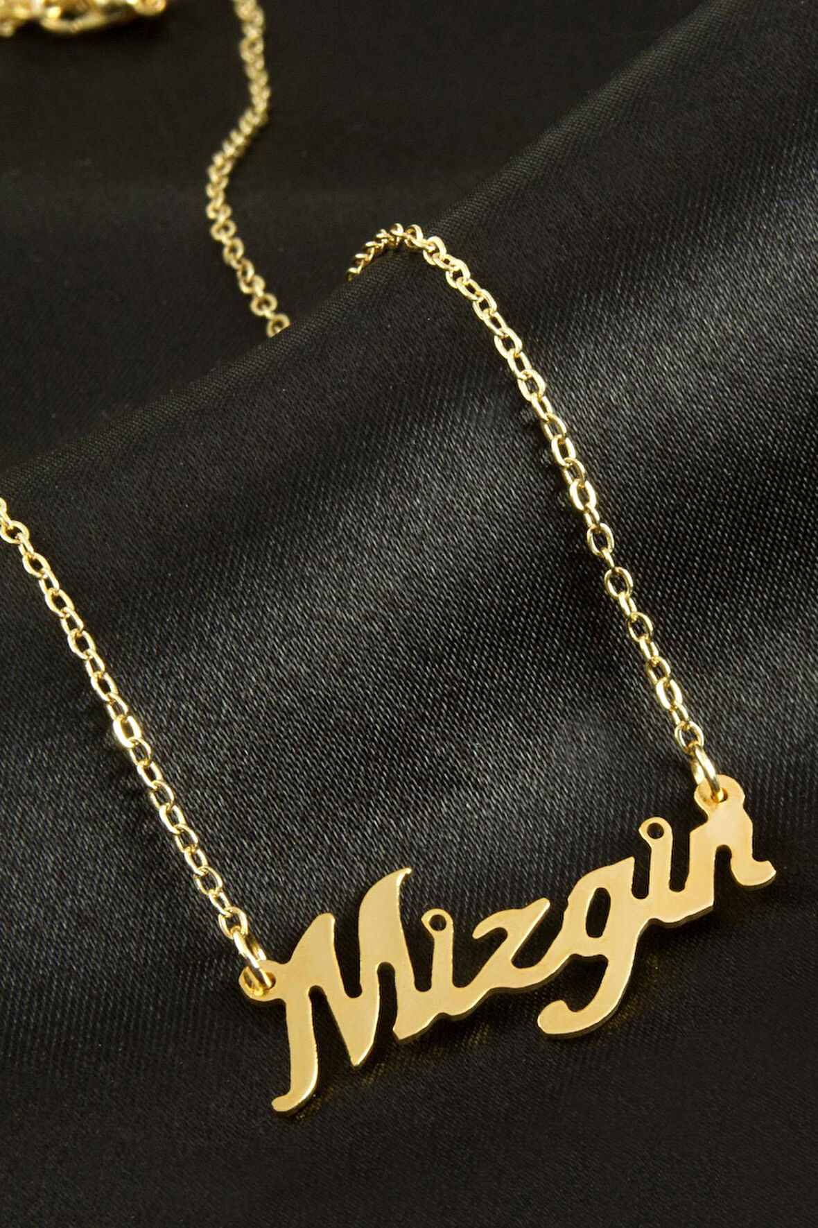 Mizgin İsimli Kolye (Kişiye Özel)