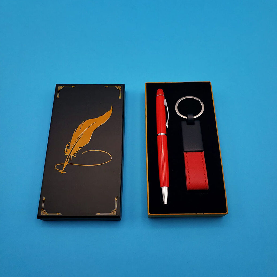 Kutulu Kırmızı Deri Anahtarlık ve Touchpen Tükenmez Kalem Hediye Seti 