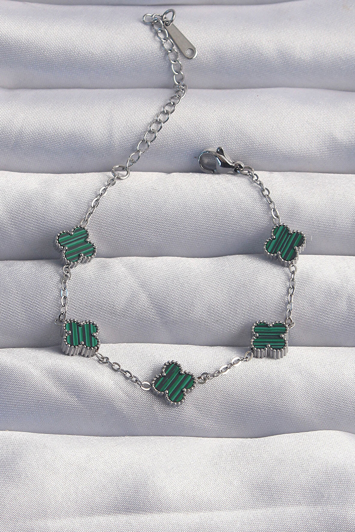  316L Çelik Baby Boy Gümüş Renk Çizgili Yeşil Mineli Yonca Bileklik