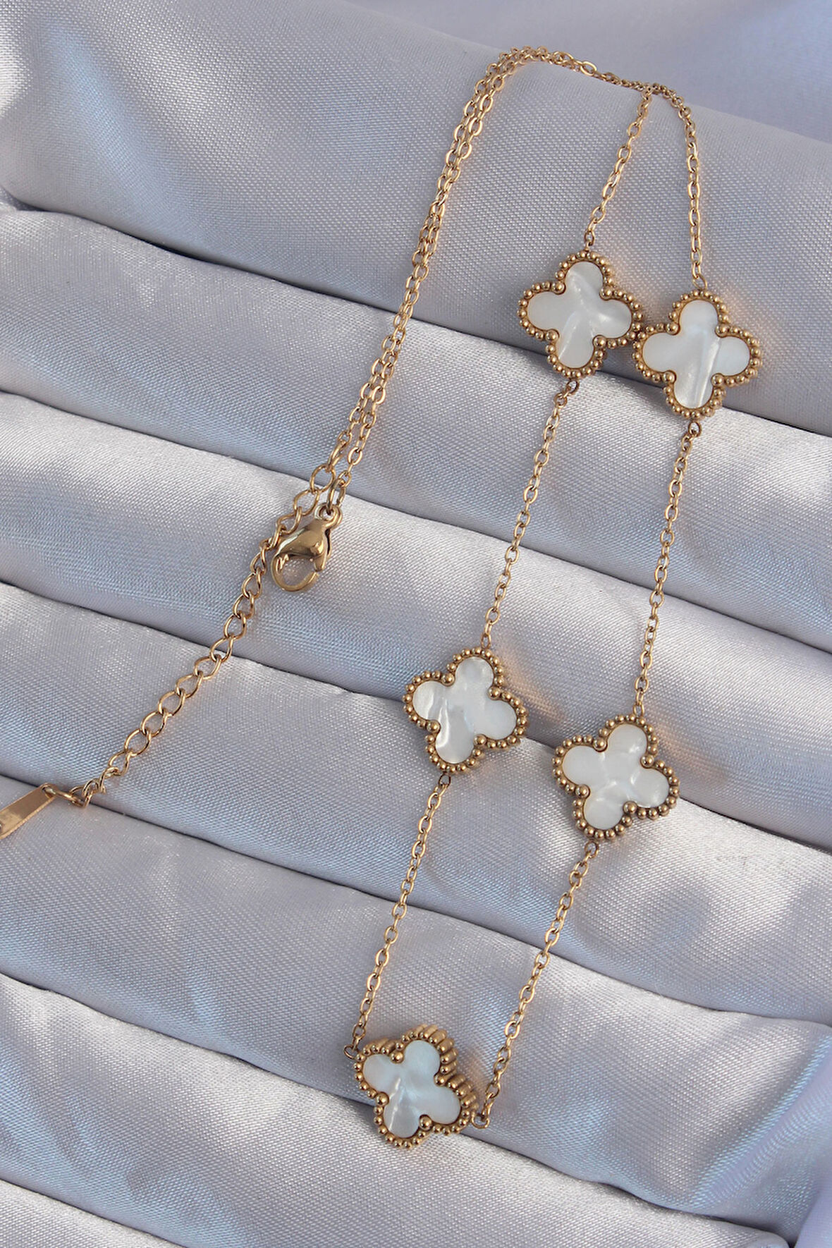  316L Çelik Gold Renk Beyaz Sedefli Yonca Kolye