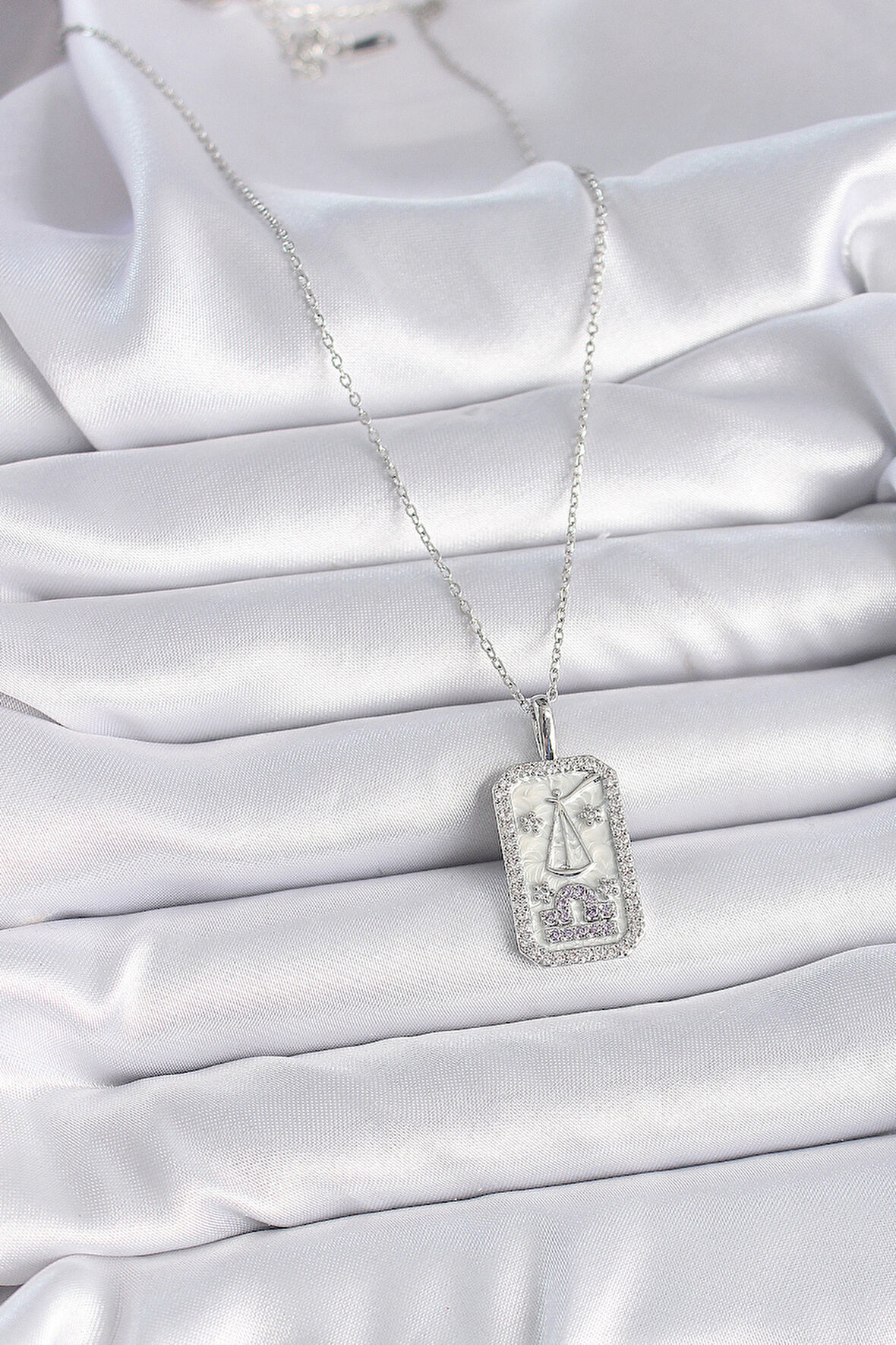  316L Çelik Gümüş Renk Terazi Burcu Zirkon Taşlı Kadın Kolye