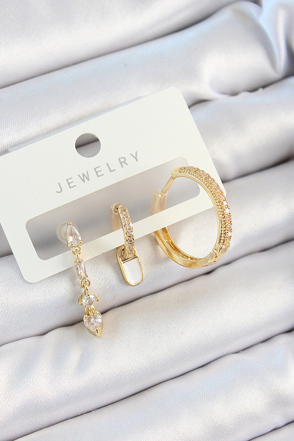  Pirinç Zirkon Taşlı Sallantılı Model Gold Renk 3'lü Çift Kadın Küpe Set