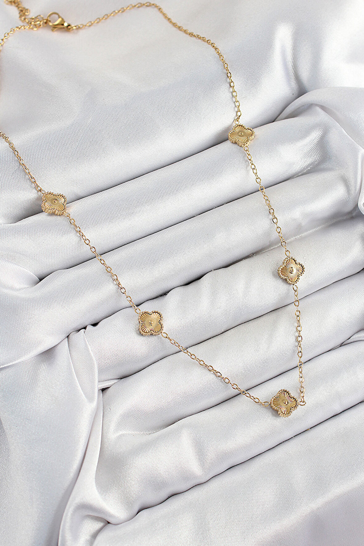  316L Çelik Yonca Model Gold Renk Kadın Kolye