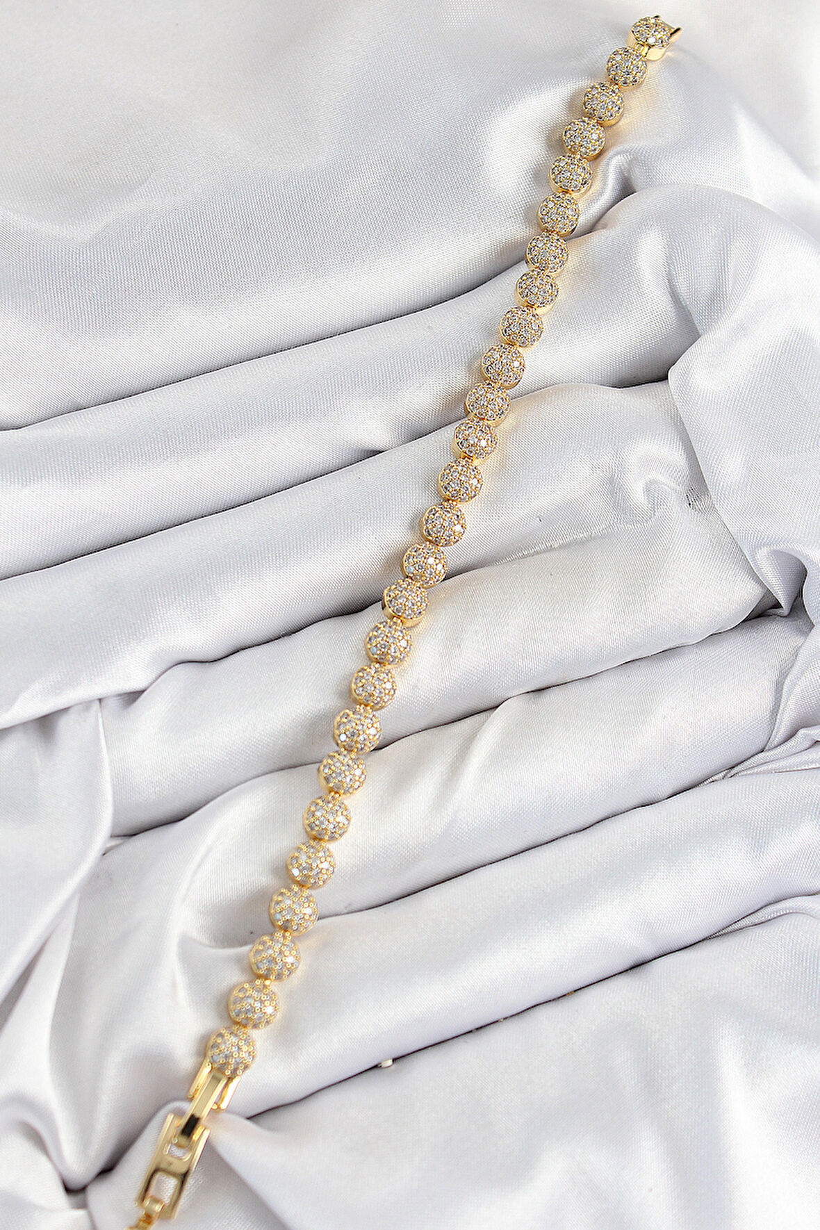  Pirinç Zirkon Taşlı Yarım Topcuk Model Gold Renk VIP Seri Kadın Bileklik