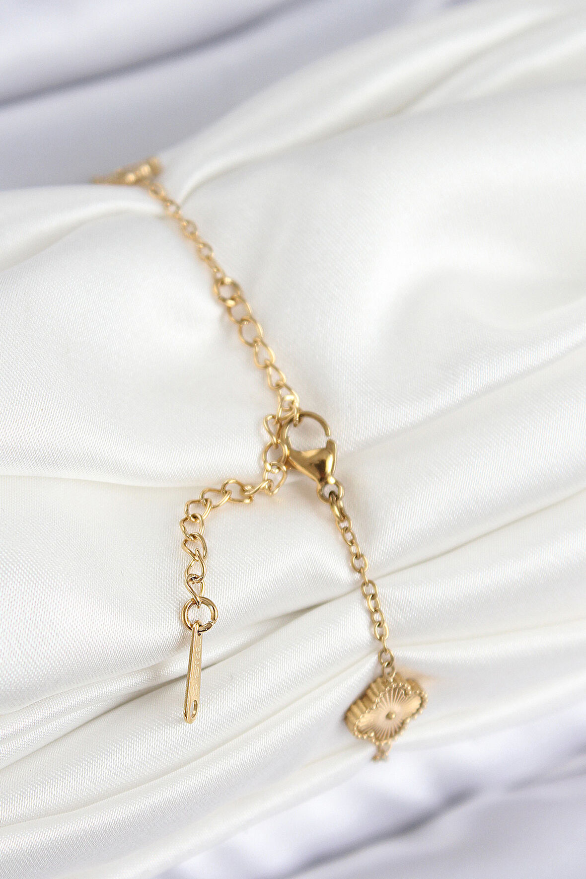  316L Çelik Gold Renk Yonca Kadın Bileklik