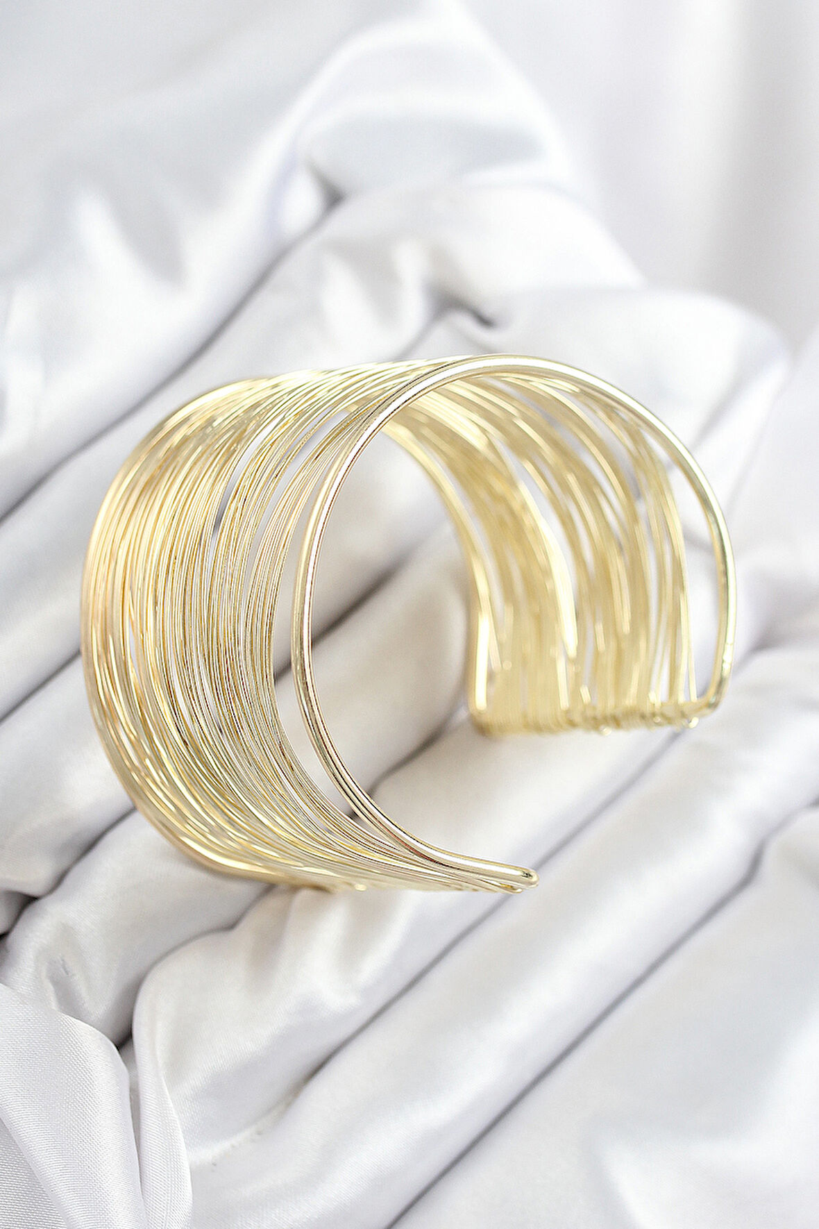  Pirinç Tel Sarma Model Gold Renk Kadın Bileklilk