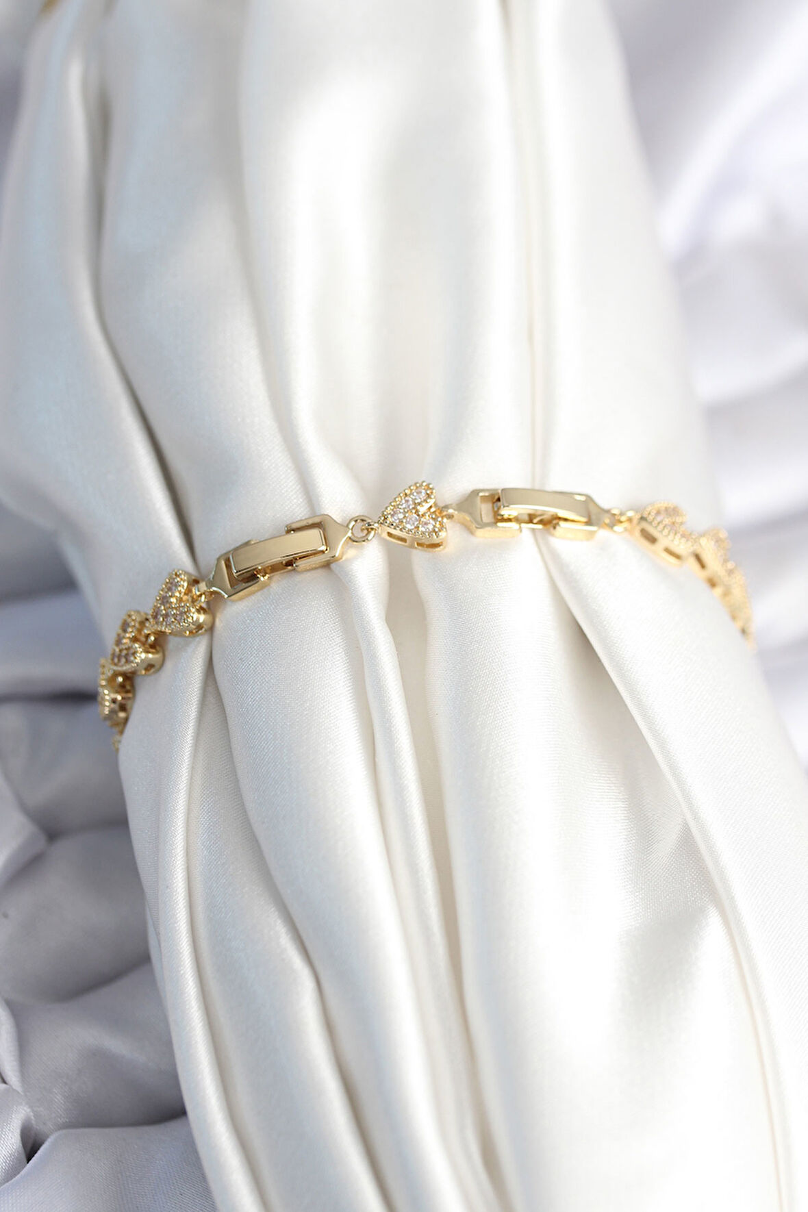  Pirinç Gold Renk Kalp Model Kadın Bileklik