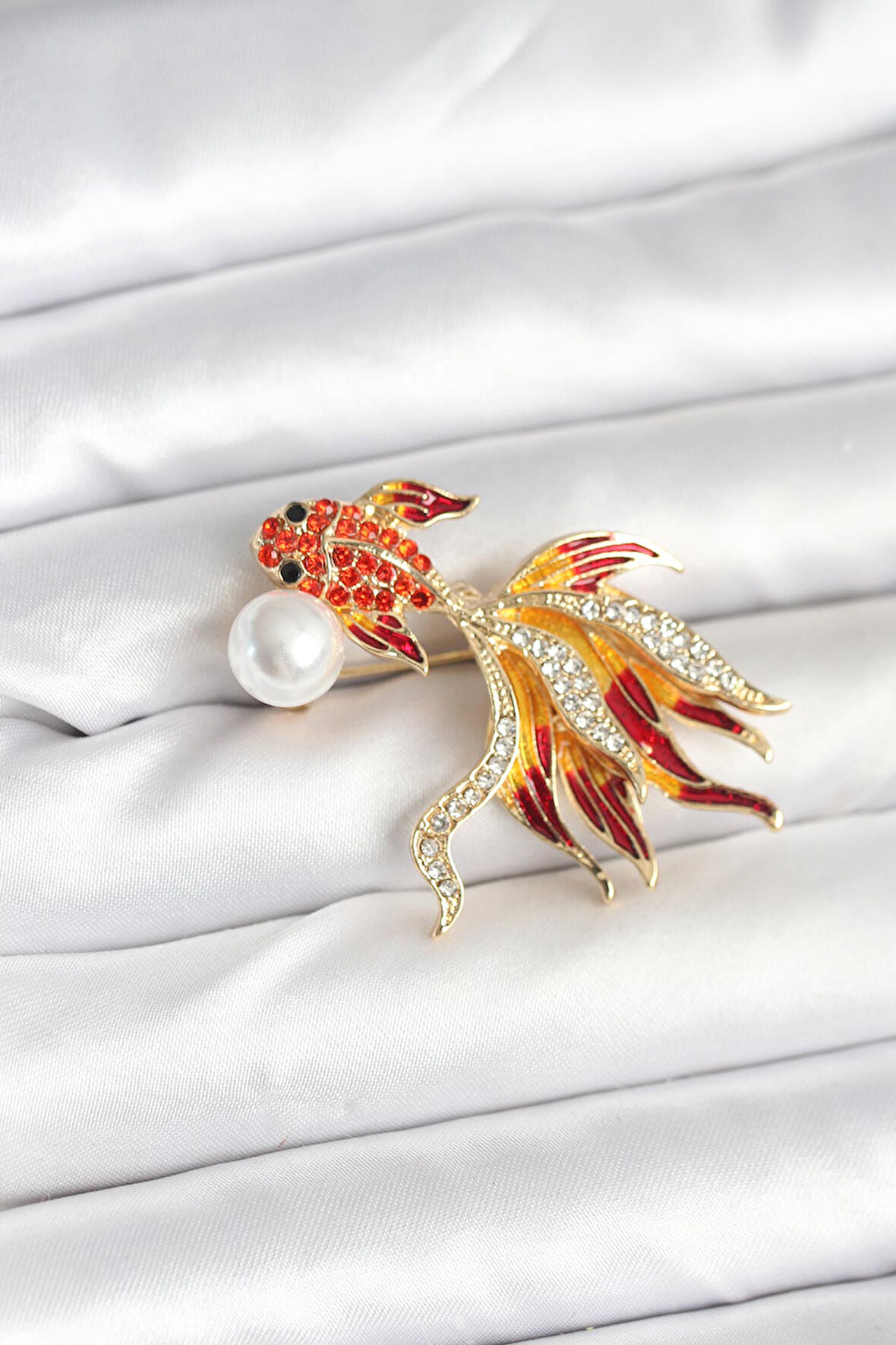 Japon Balığı Figürlü Broş