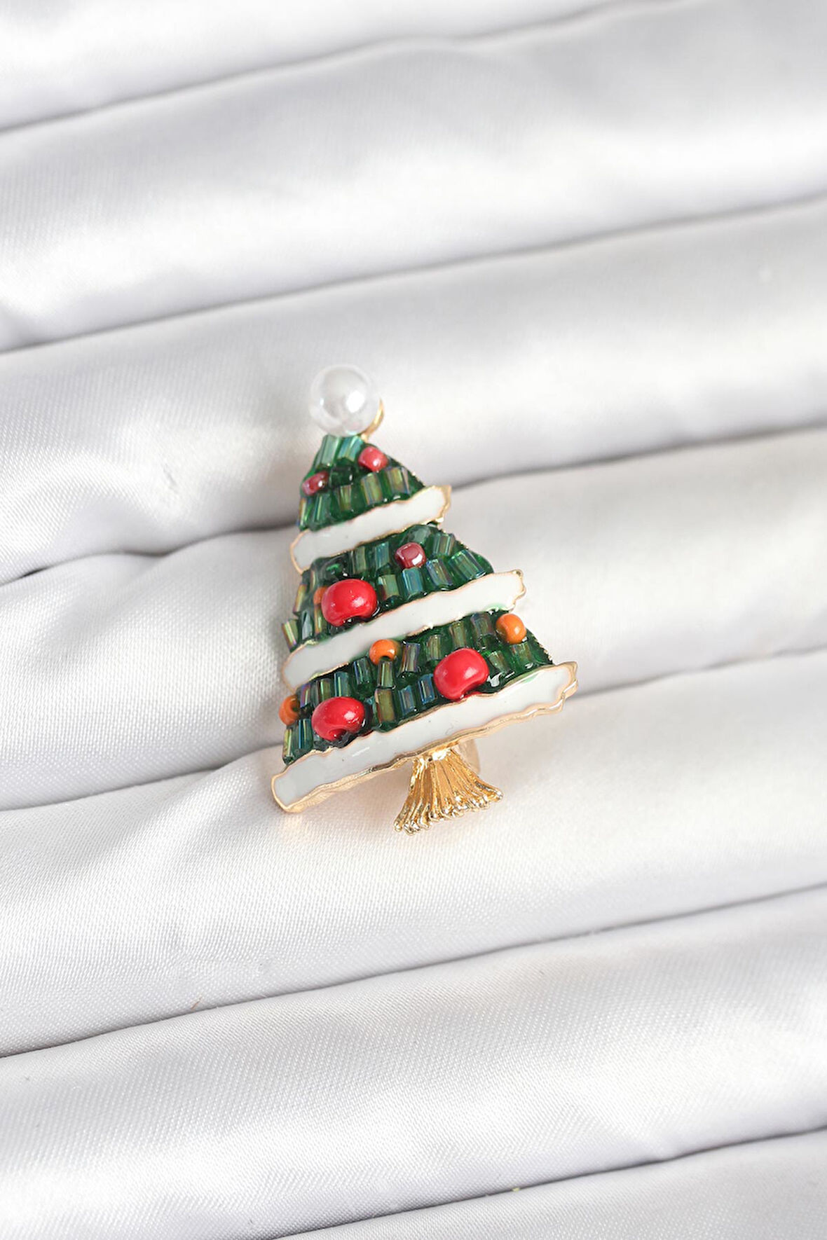 Süslü Çam Ağacı Figürlü Broş