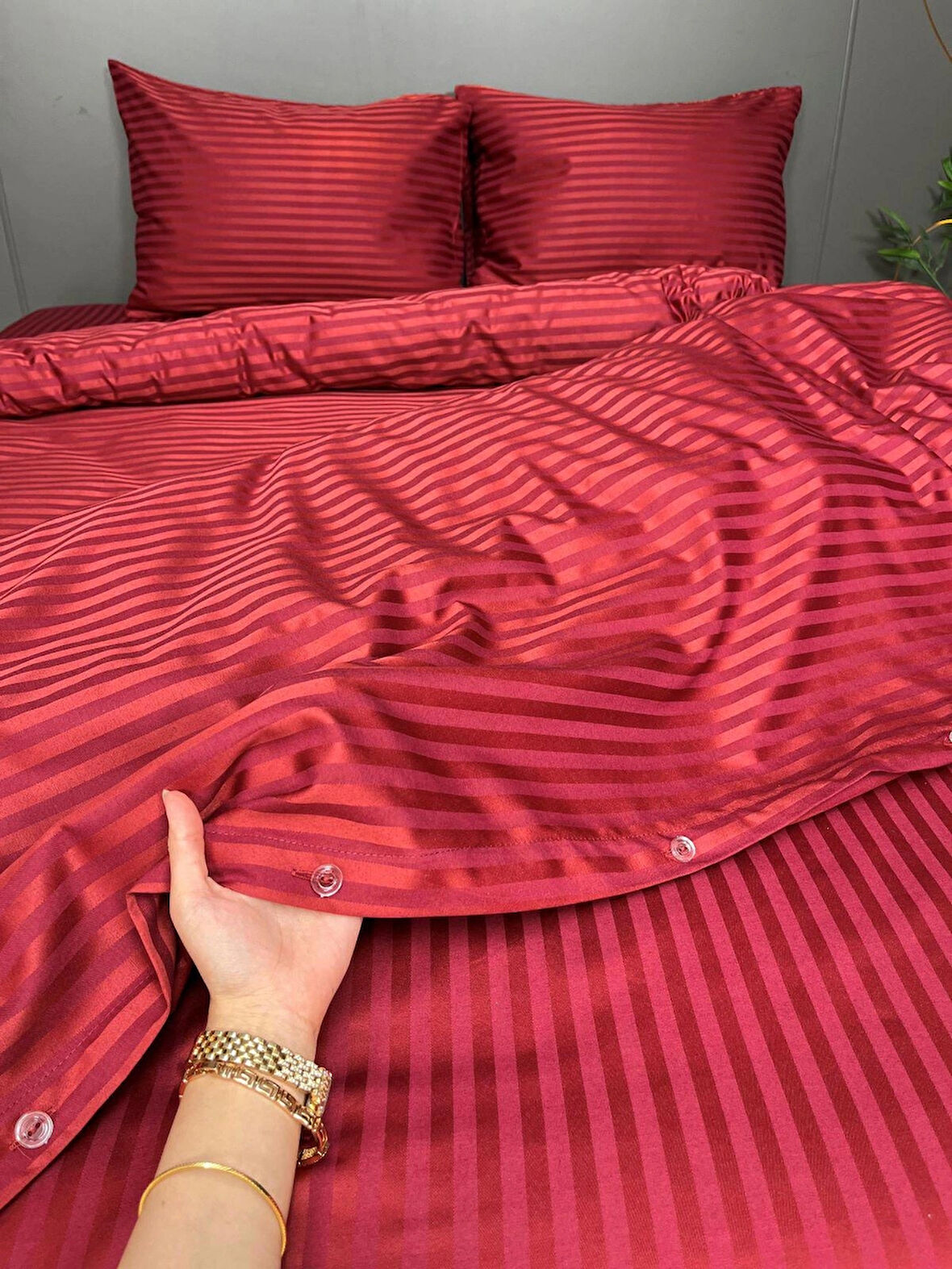 160x200 Tek Kişilik Çizgili Saten Nevresim Takımı - Bordo