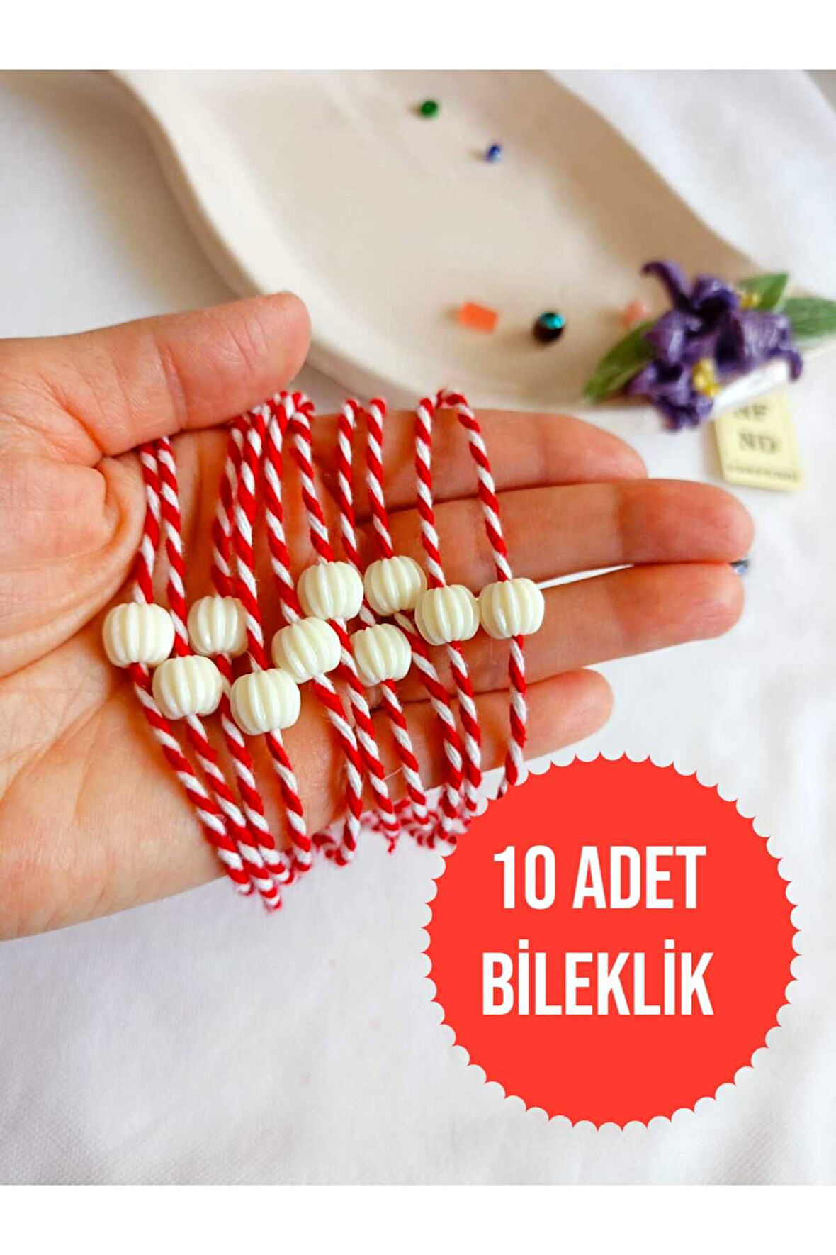 10 ADET BEYAZ(EKRU) BONCUKLU MARTENİÇKA BİLEKLİK ŞANS BEREKET ARKADAŞ SEVGİLİ EŞ ÇOCUK HEDİYE BAHAR