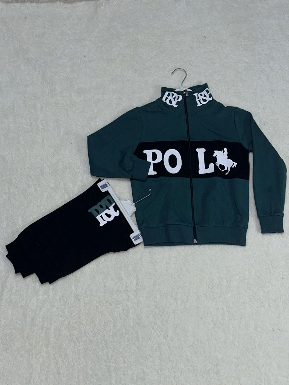 Siyah petrol yeşili baskılı kanguru cep alt üst eşofman takımı yeşil