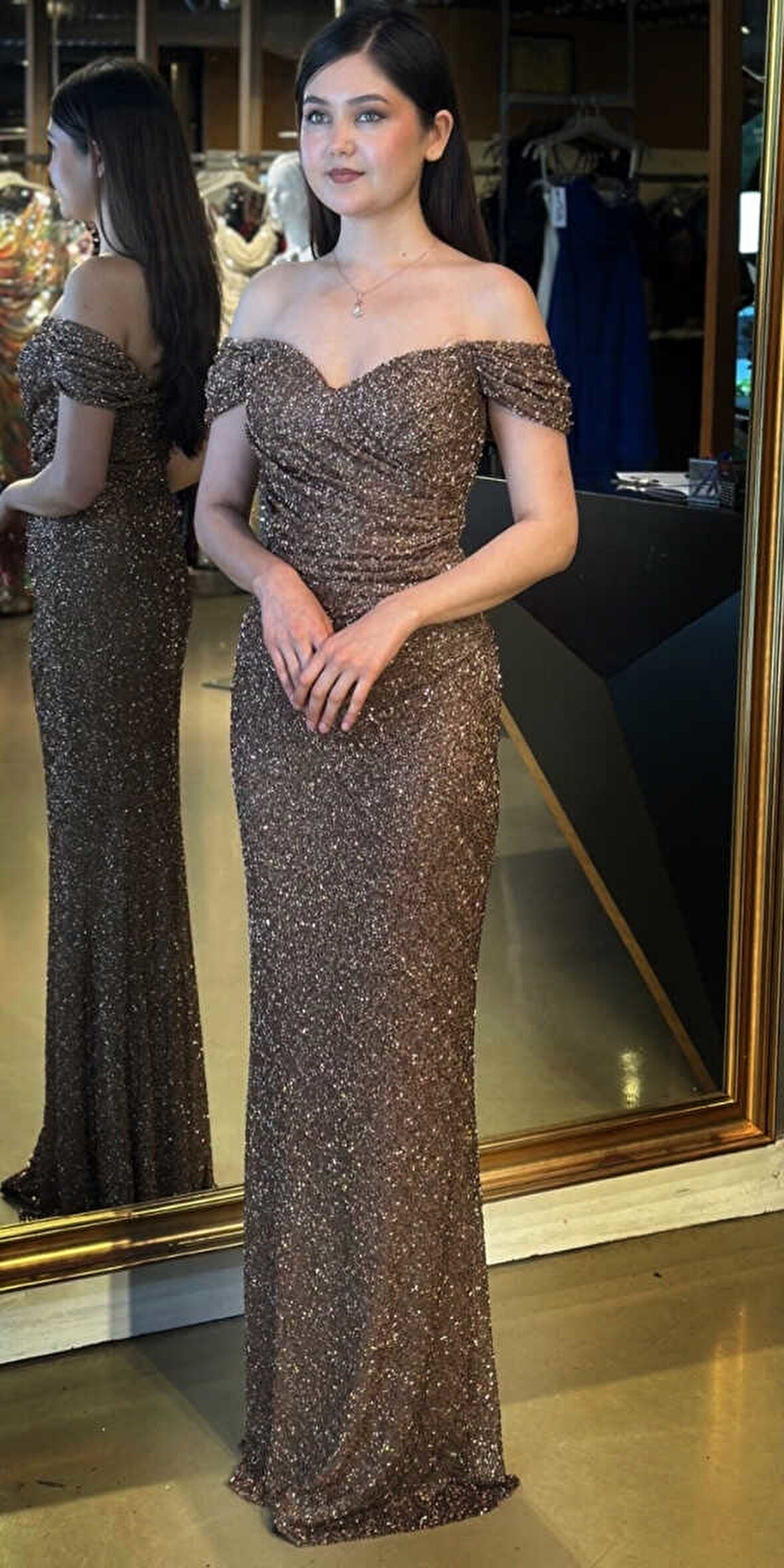 Bakır Madonna Yaka Düz Kesim Pullu Boncuklu Uzun Abiye Elbise 11023