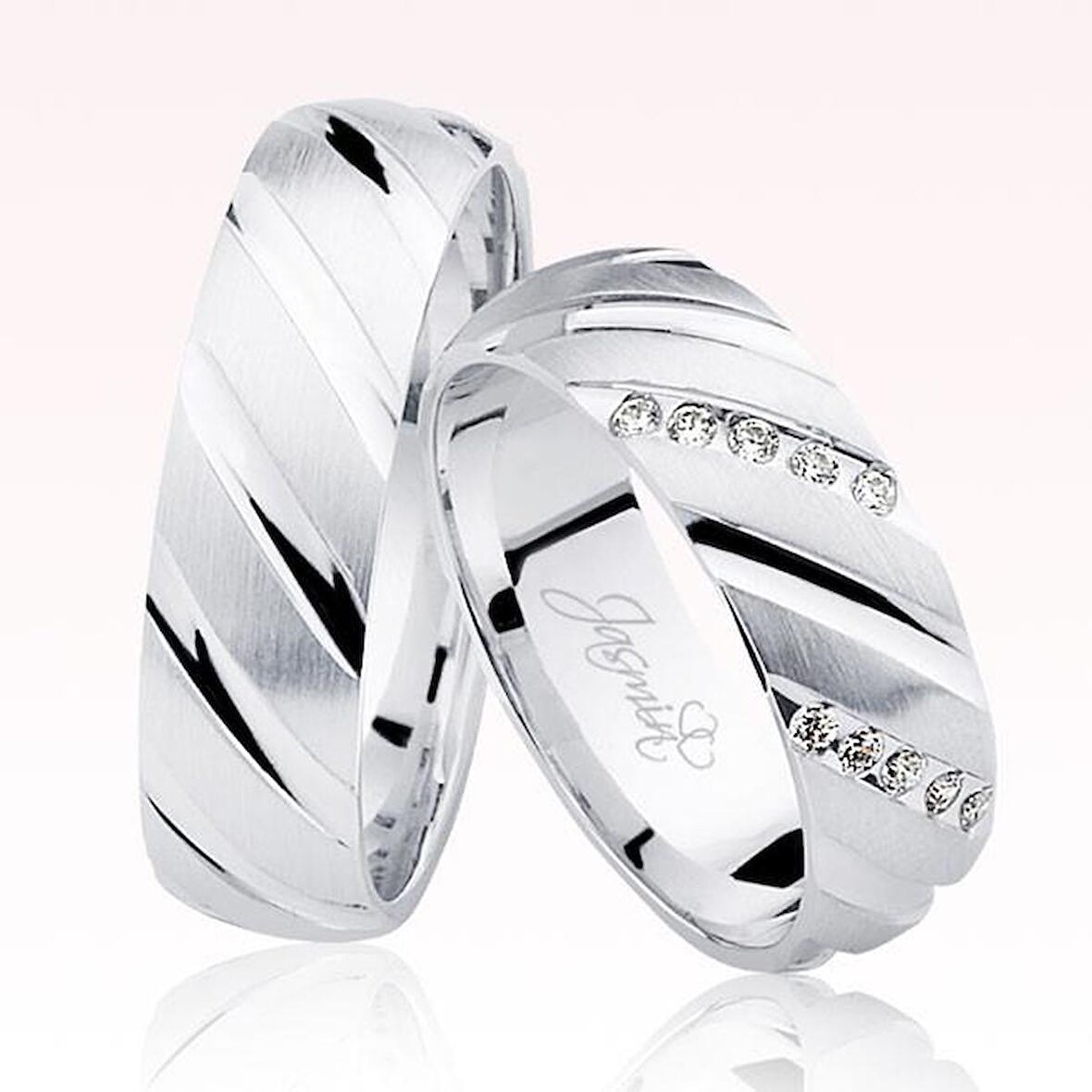 Beyaz Şeritli Taşlı Bombeli Altın Alyans 1103-1