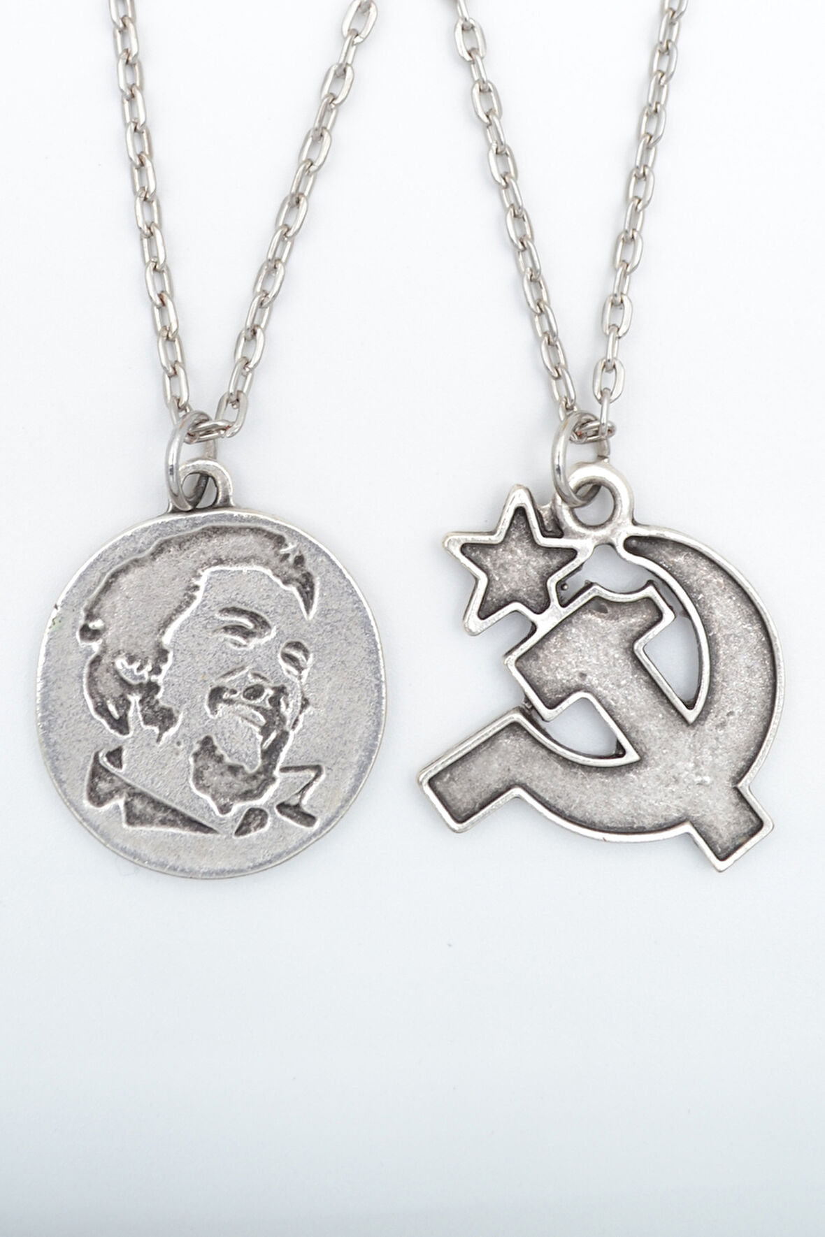 2'li Che Guevare Madalyon - Orak Çekiç Gümüş Kaplama Kolye Seti