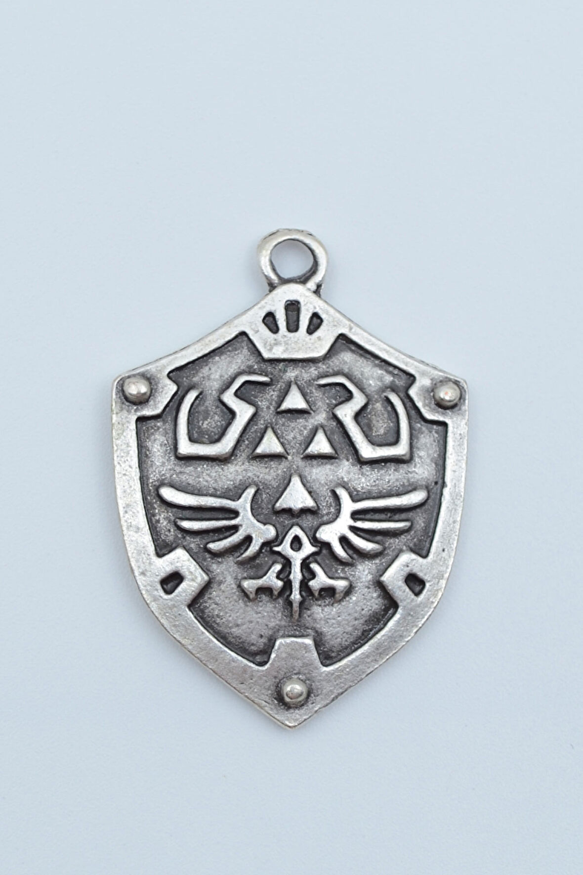 The Legend Of Zelda Kalkan Gümüş Kaplama Kolye Ucu