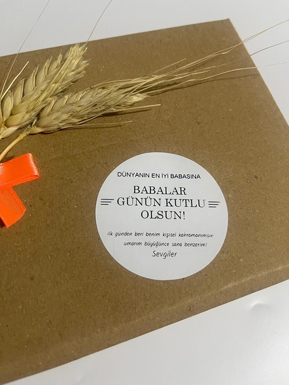 Babalar Günün Kutlu Olsun Yuvarlak Yapışkanlı Etiket 4x4 cm 120 adet