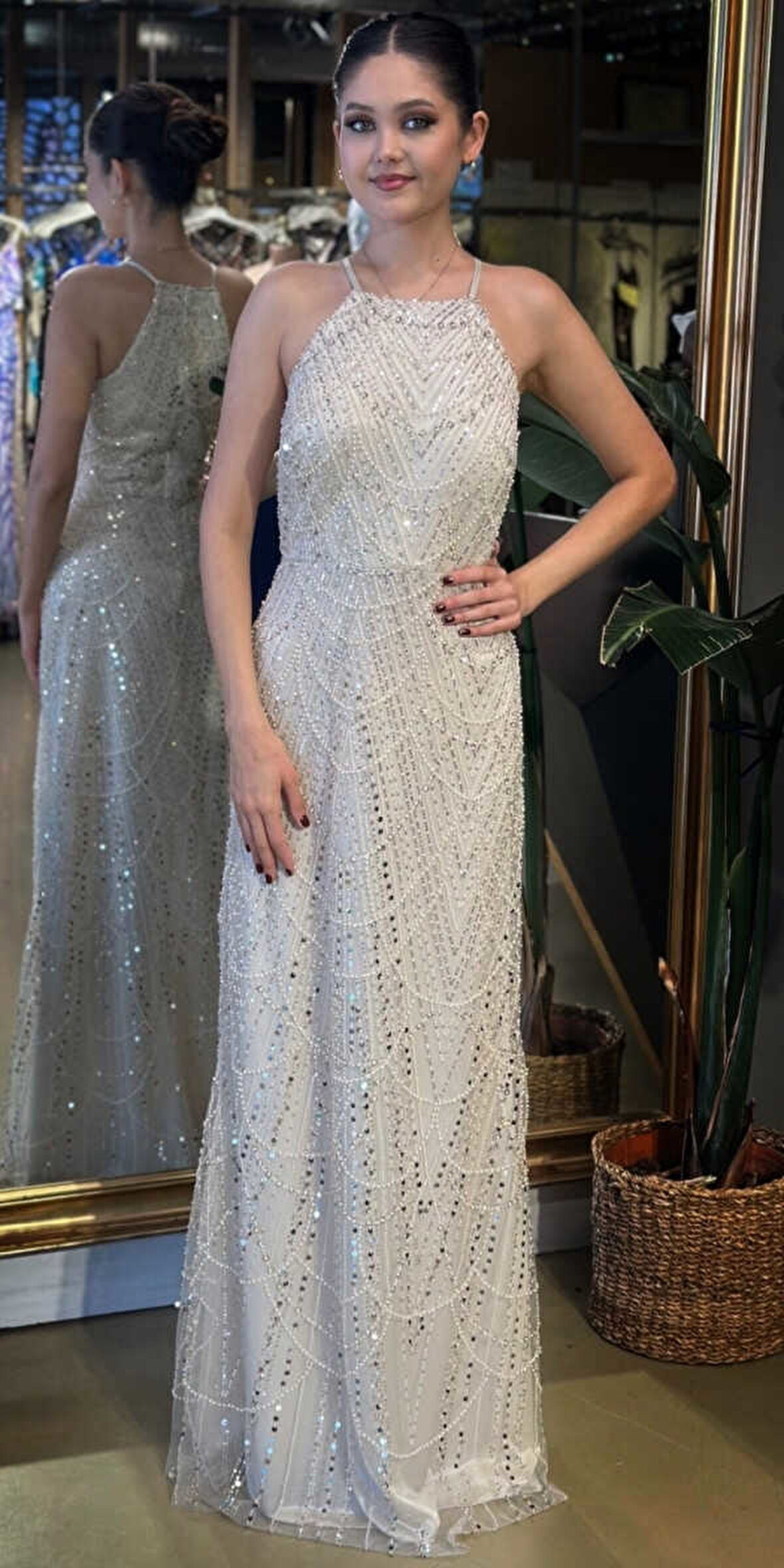 Bej Halter Yaka İp Askılı Düz Kesim Pullu Boncuklu Uzun Abiye Elbise 11103-04