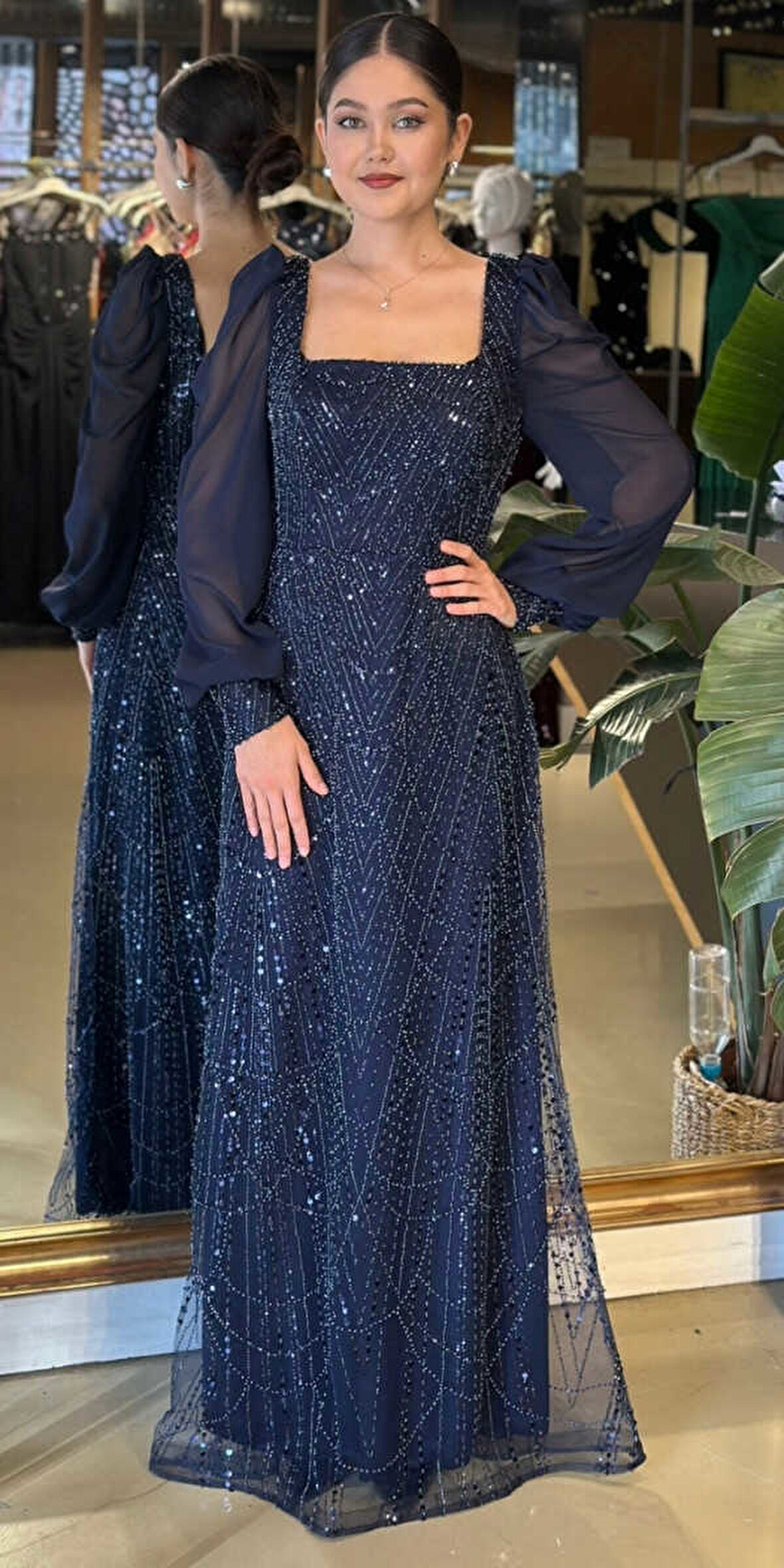 Lacivert Kare Yaka Uzun Kollu Düz Kesim  Pullu Boncuklu Uzun Abiye Elbise 11135-02