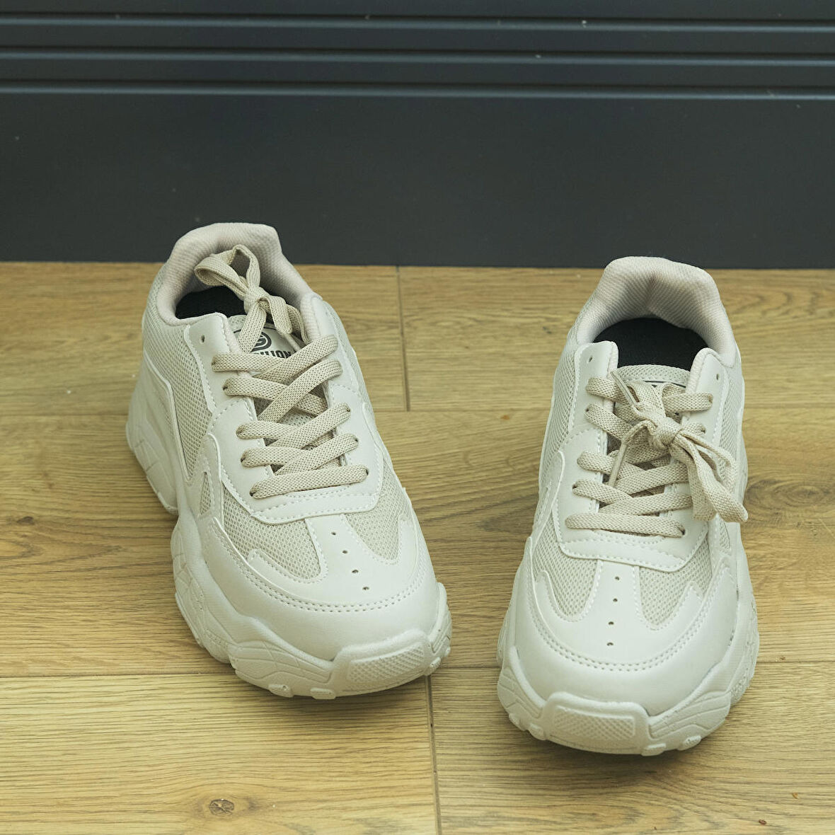 +8 cm Boy Uzatan Gizli Topuklu Bej Renk Kadın Spor Ayakkabı Sneaker