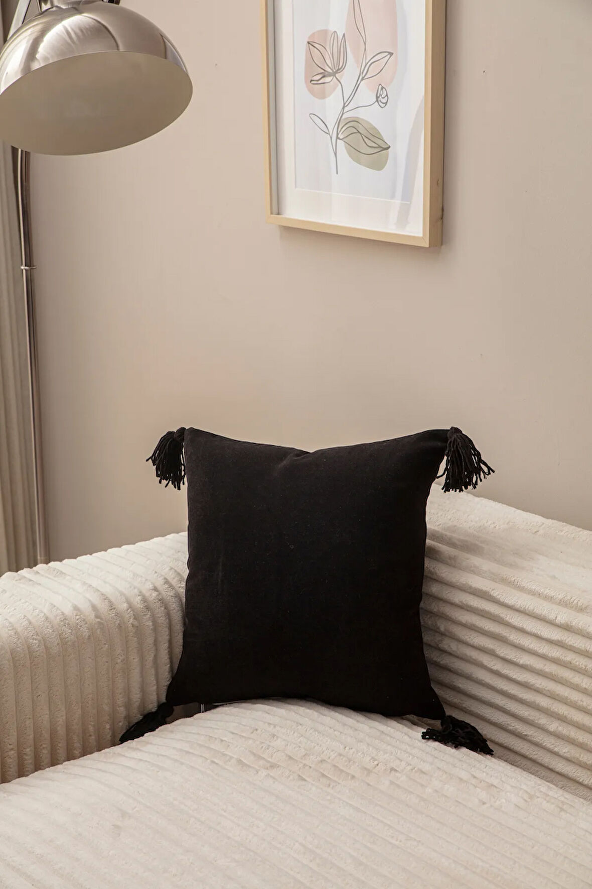Swita Home Home Design Tekli Dekoratif Püsküllü Kırlent Kılıfı Siyah 43x43