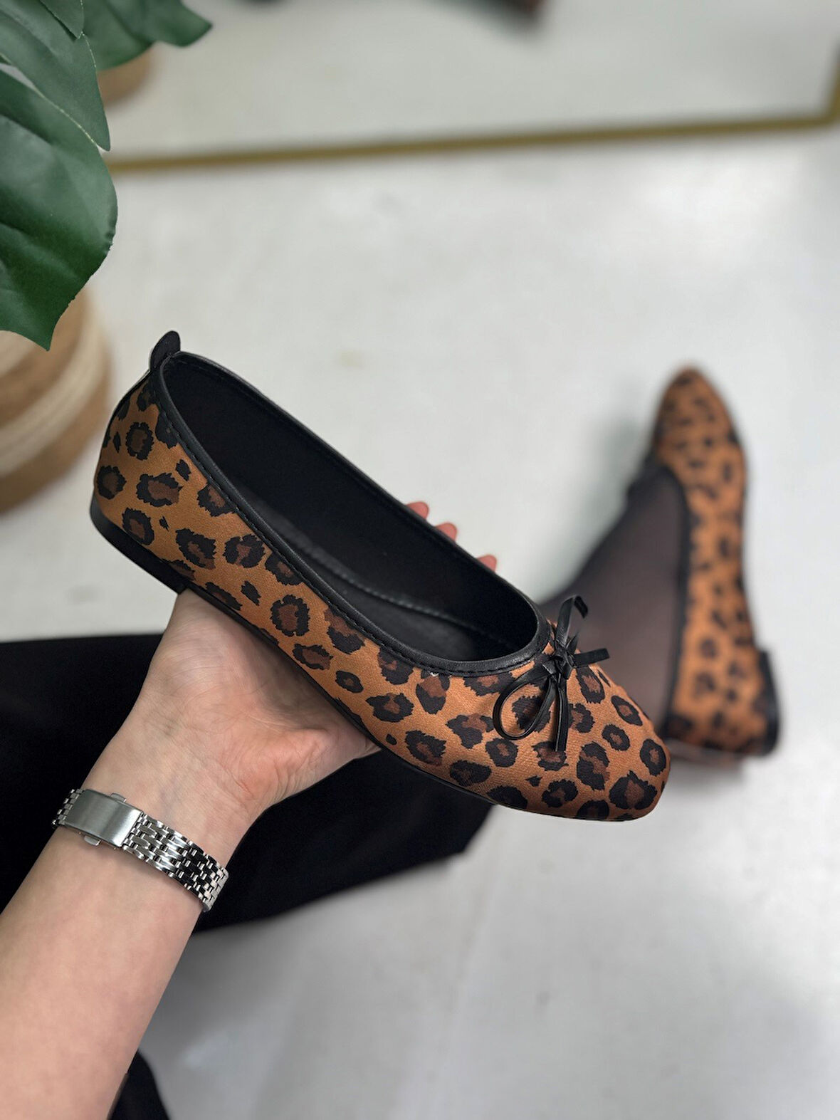 Günlük Kadın Babet Oval Burunlu Fiyonklu Rahat Kalıp Tırtıklı Taban Balerin Ayakkabı 112