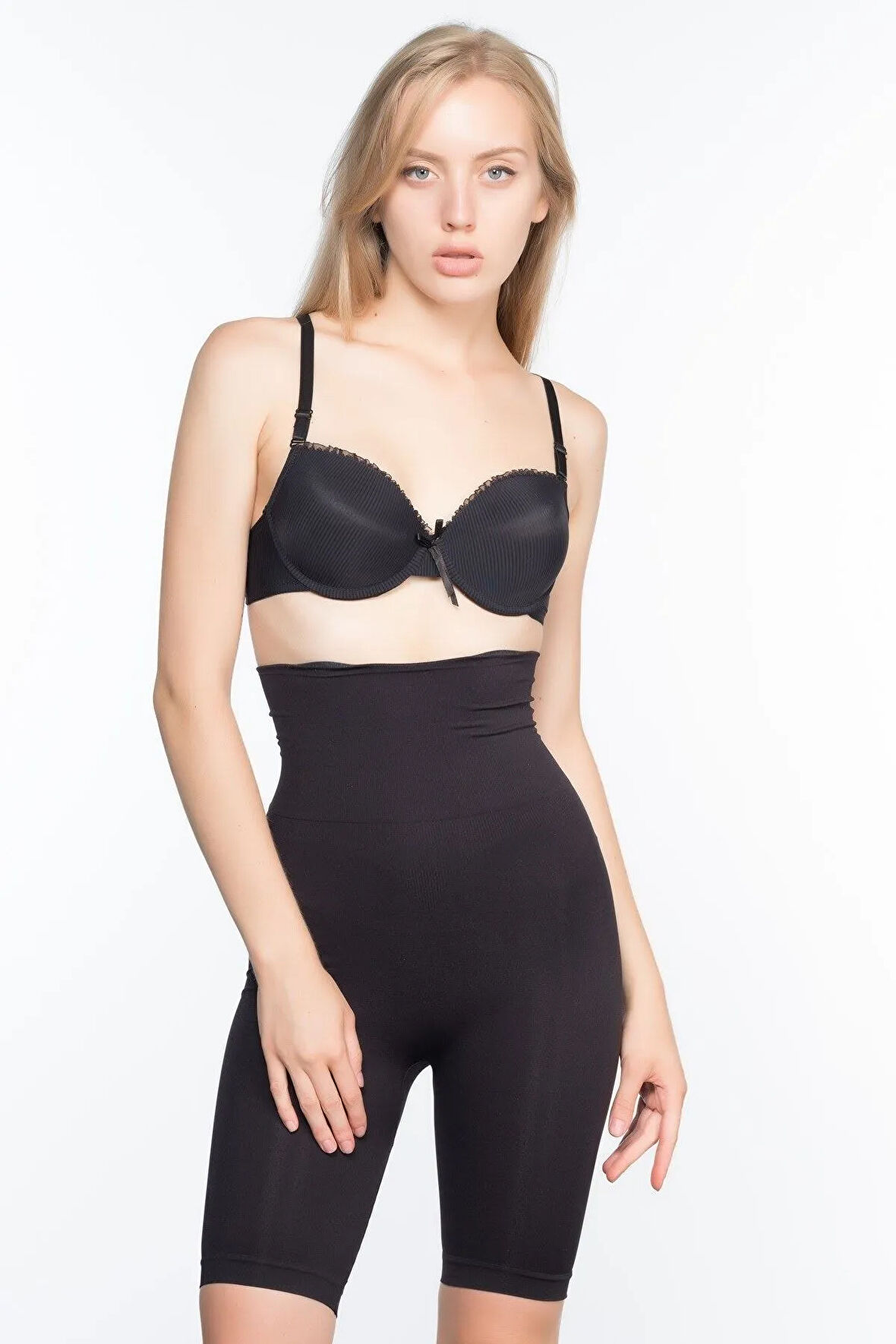 Kadın Siyah Dikişsiz Boxer Pantolon Korse 3200