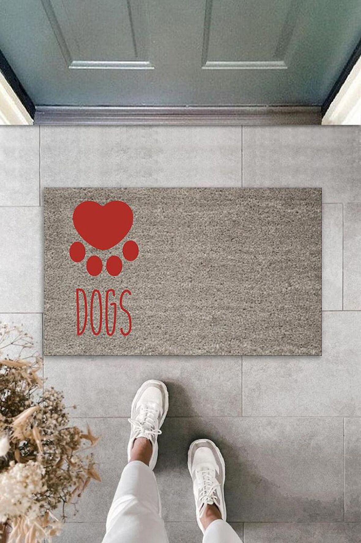 Dijital Baskı Gri Kırmızı Kalpli Dogs Dekoratif Kapı Paspası K-2073