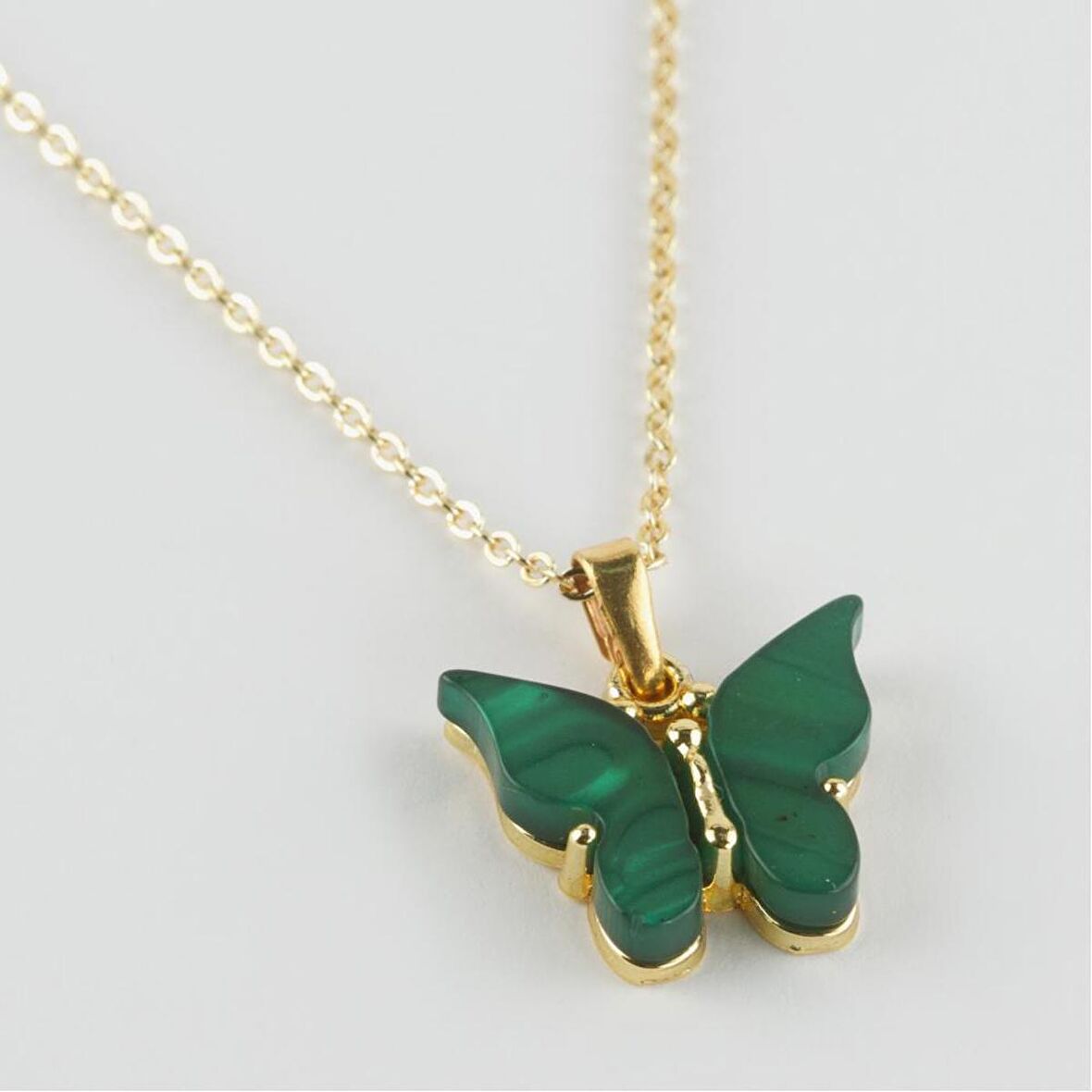 Kelebek Figürlü Polyester Kolye