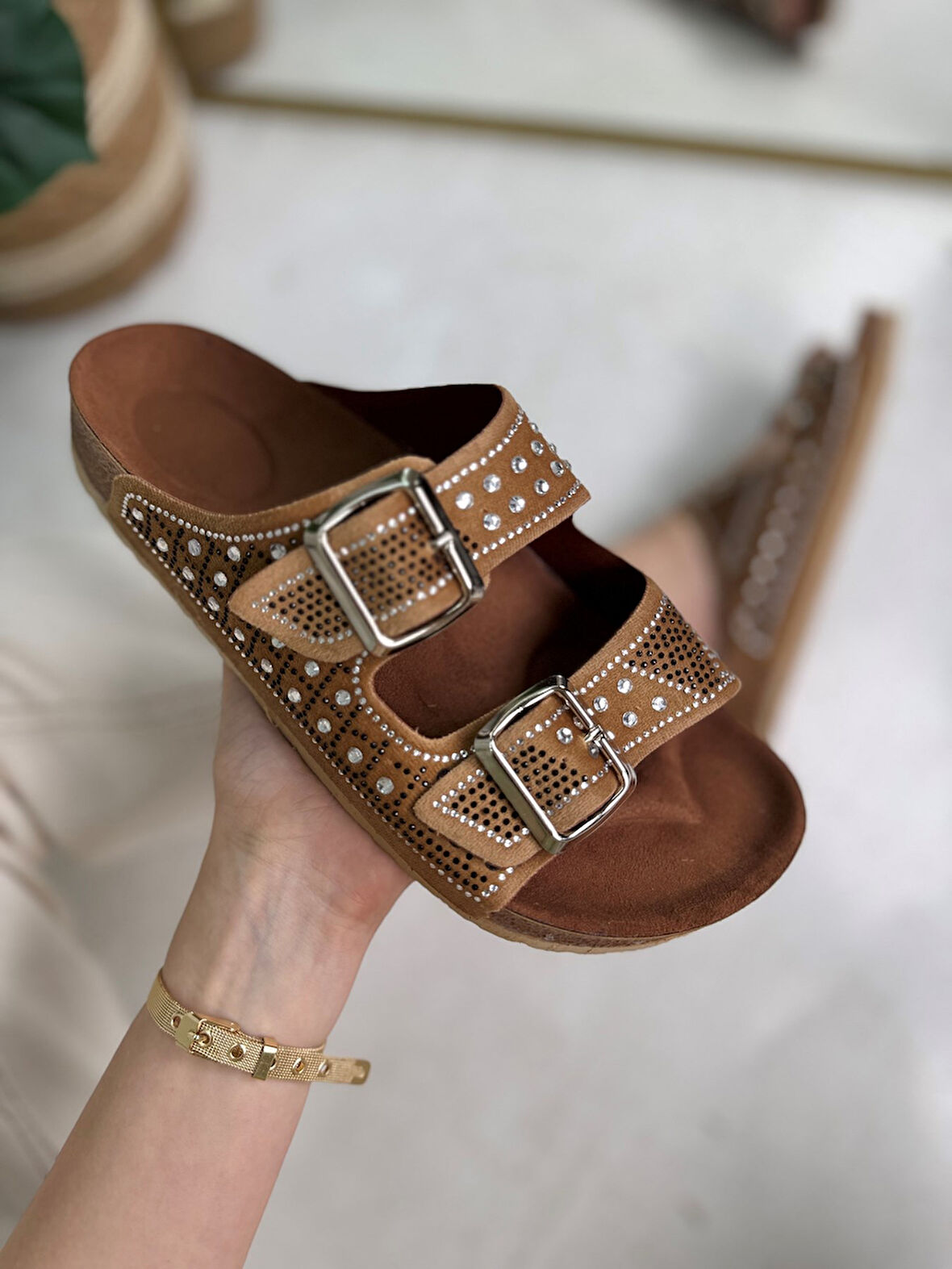 Günlük Kadın Terlik Çift Tokalı Boncuk Detaylı Yumuşak Rahat Ortopedik Mantar Taban Ayakkabı 114