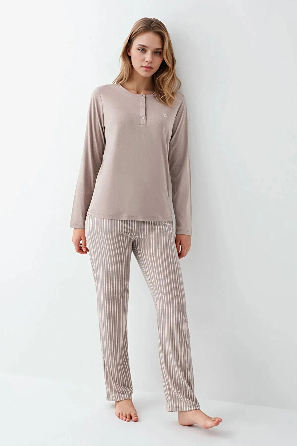 Kadın Giyim %100 Pamuklu Uzun Kol Pijama Takımı L1.AR.342.5.001