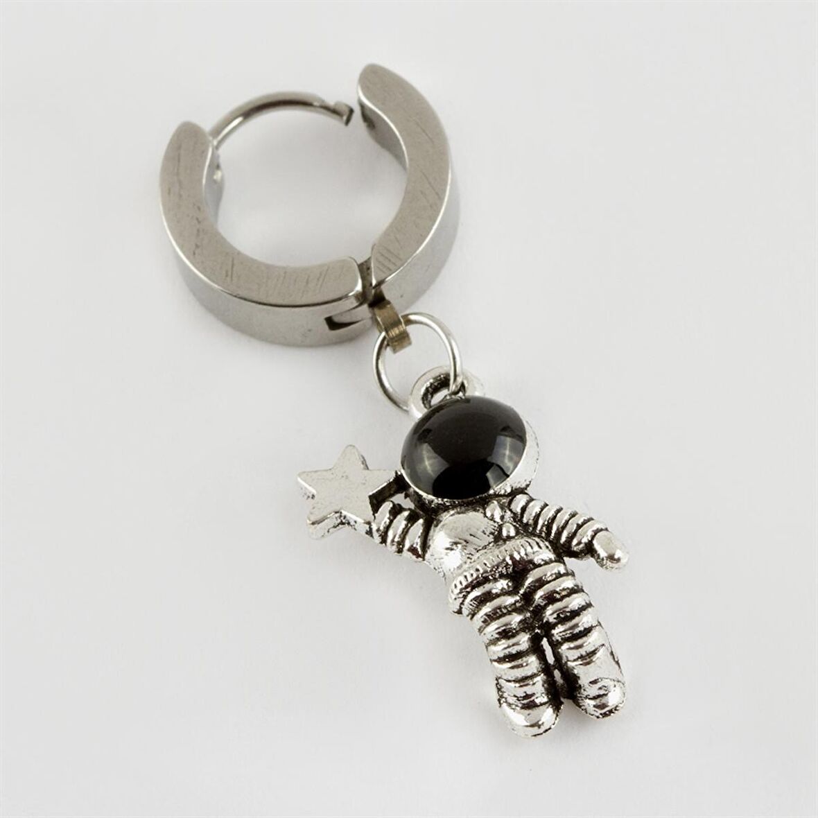 Astronot Figürlü Çelik Erkek Küpe 1 Adet