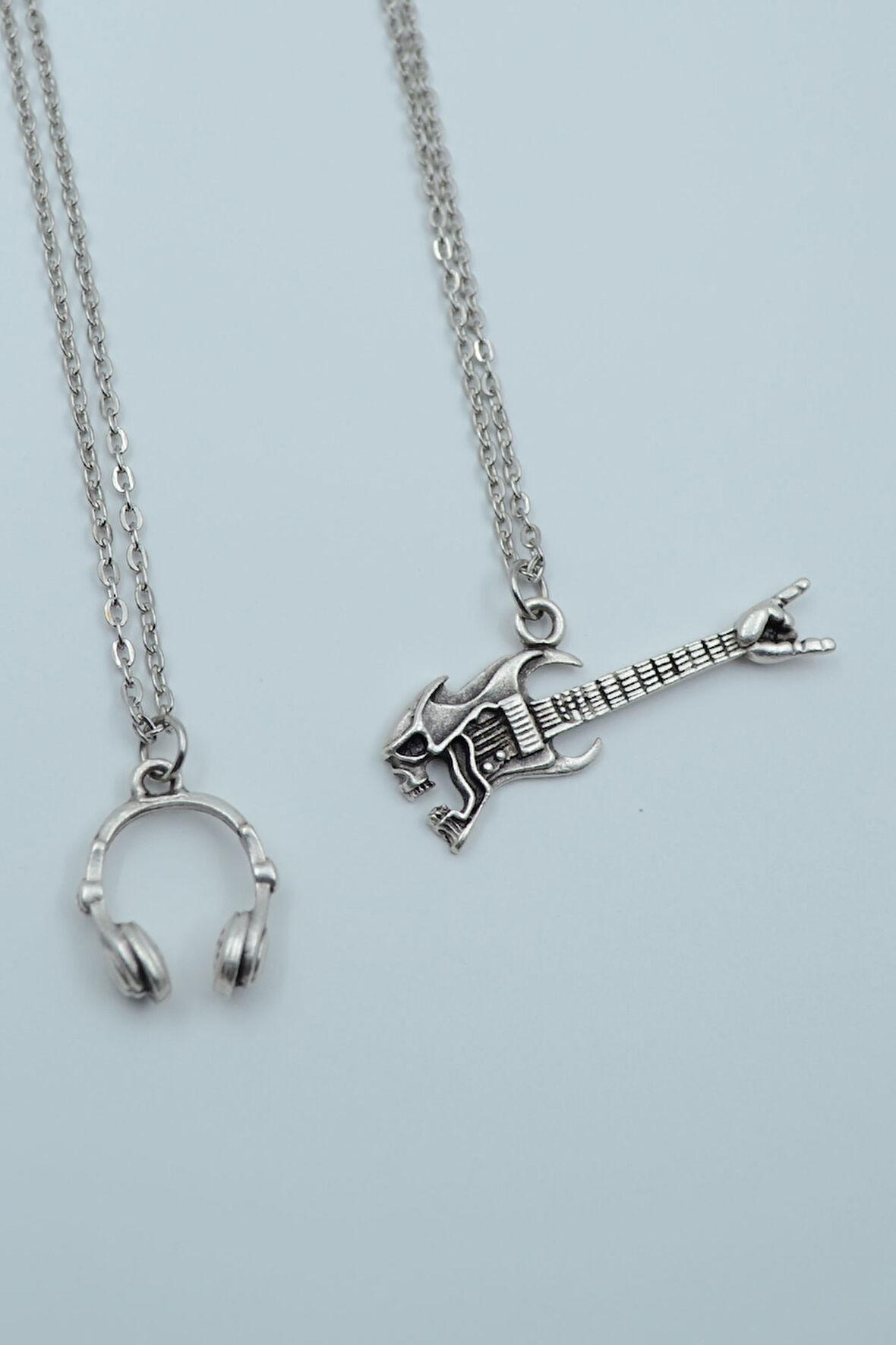 2'li Kulaklık Kuru Kafa Elektro Gitar Gümüş Kaplama Kolye Seti
