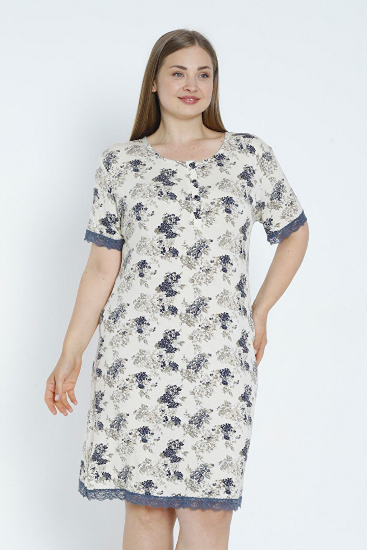 Kadın Büyük Beden Düğmeli Dantelli Kısa Kollu Esnek Viskon Gecelik