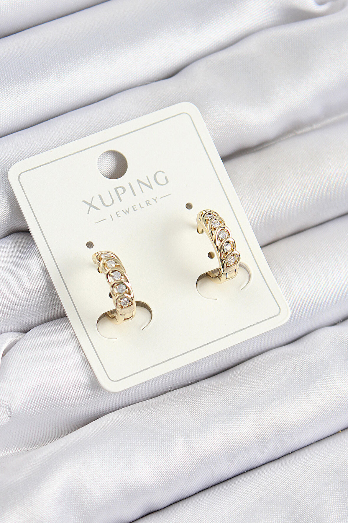 Xuping Zirkon Taşlı Ardışık Model Gold Renk Kadın Küpe