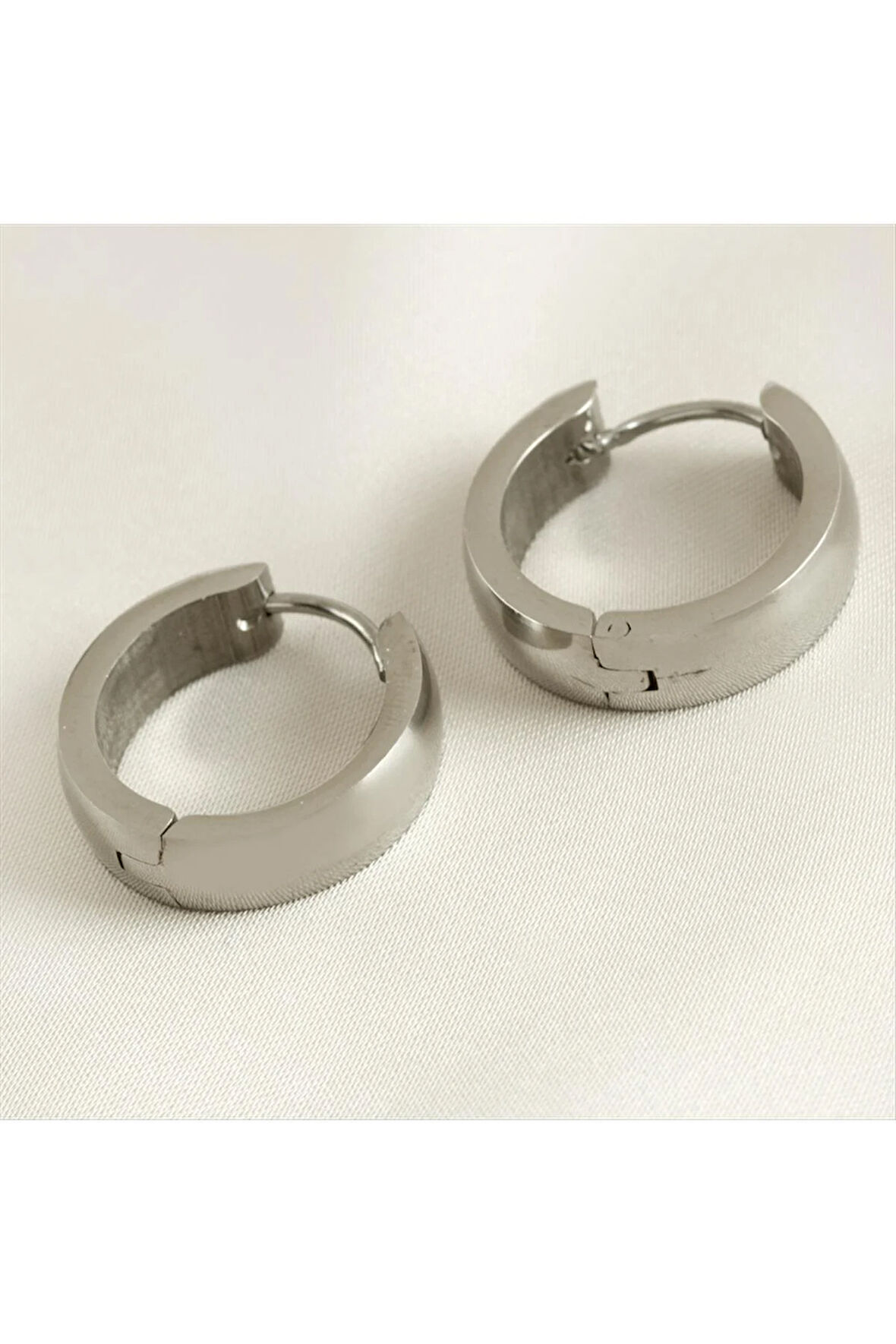 Halka Lüks Çelik Küpe 1,5 cm